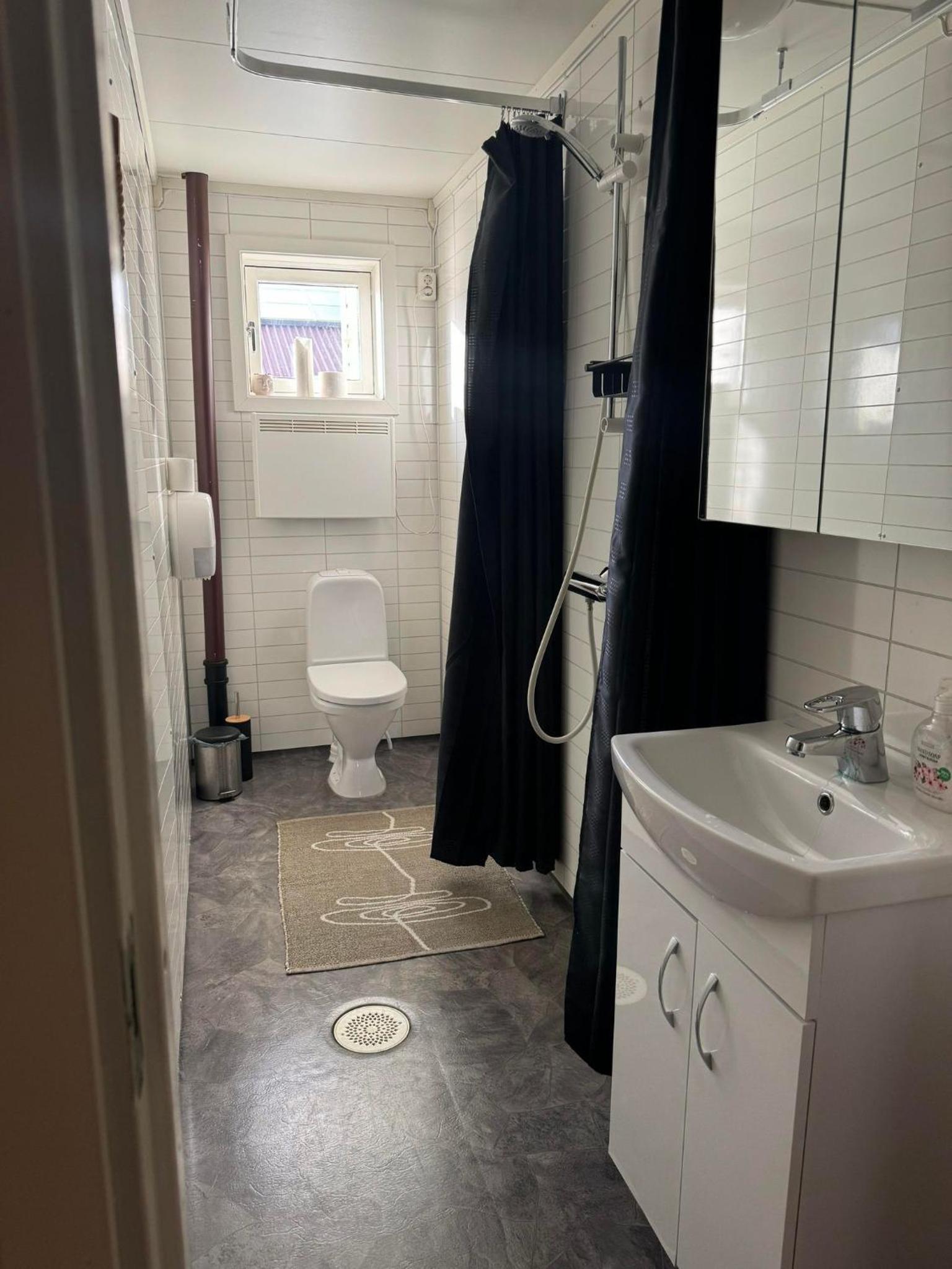 Budget Double Room - Photo 3