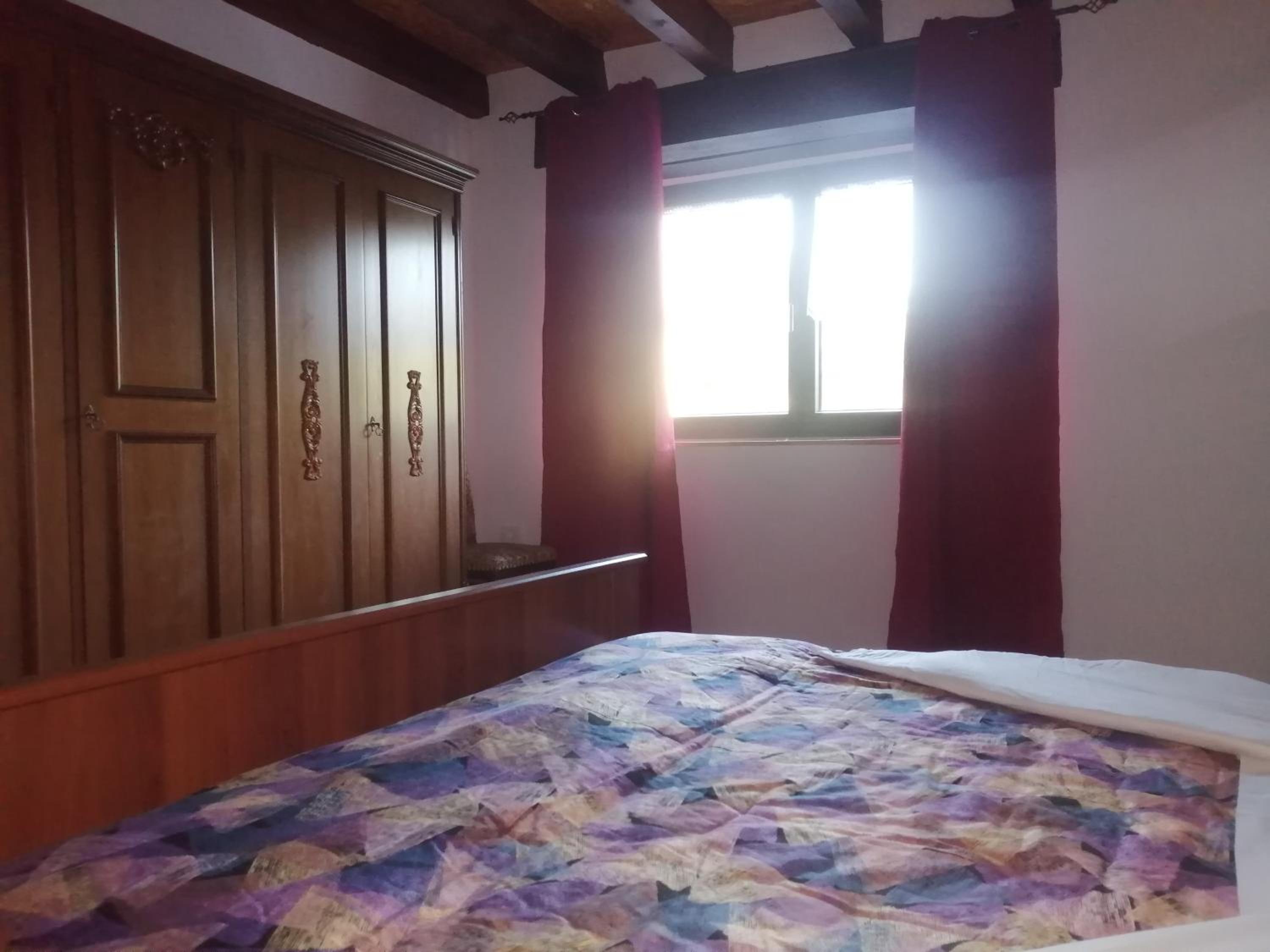 Double Room with Private Bathroom - Photo 4