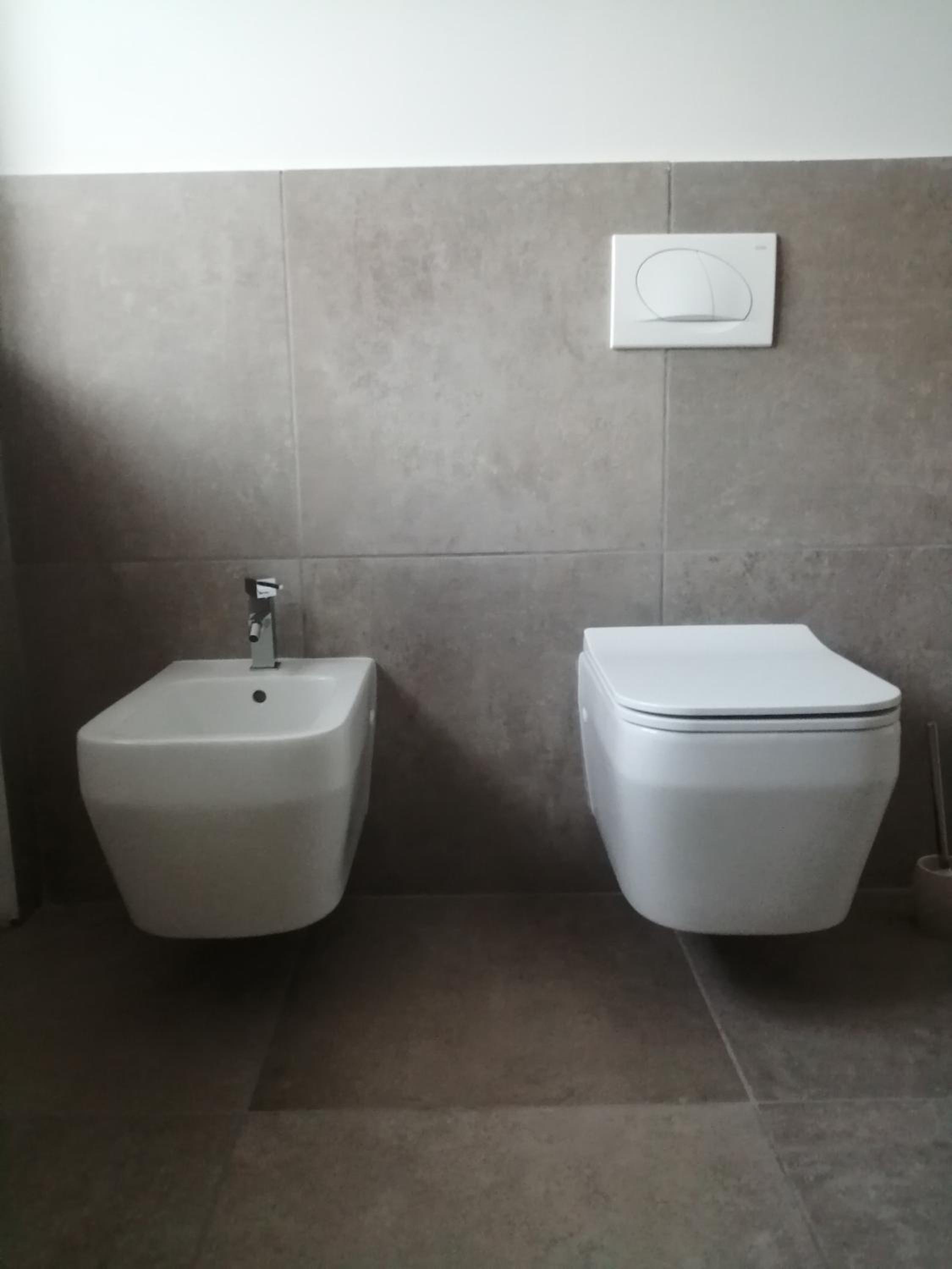 Double Room with Private Bathroom - Photo 9