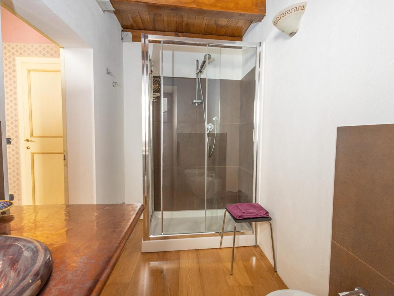Double or Twin Room with Private Bathroom photo 2