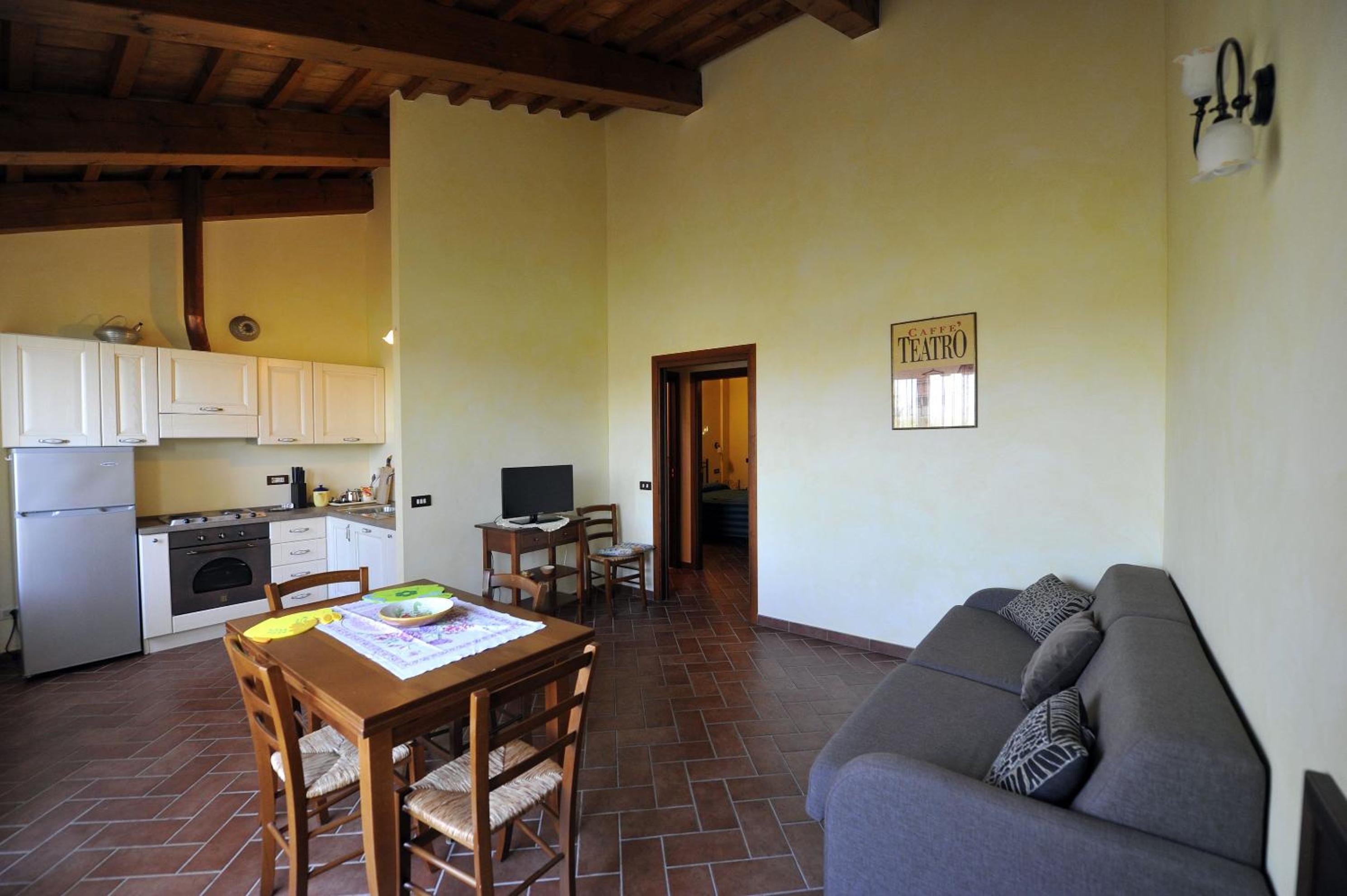 Luxury Two-Bedroom Apartment - Photo 11
