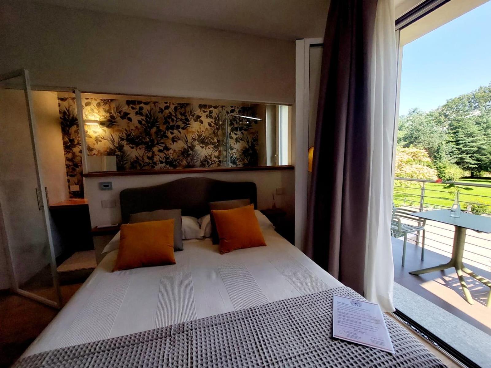 Double Room with Balcony photo 3