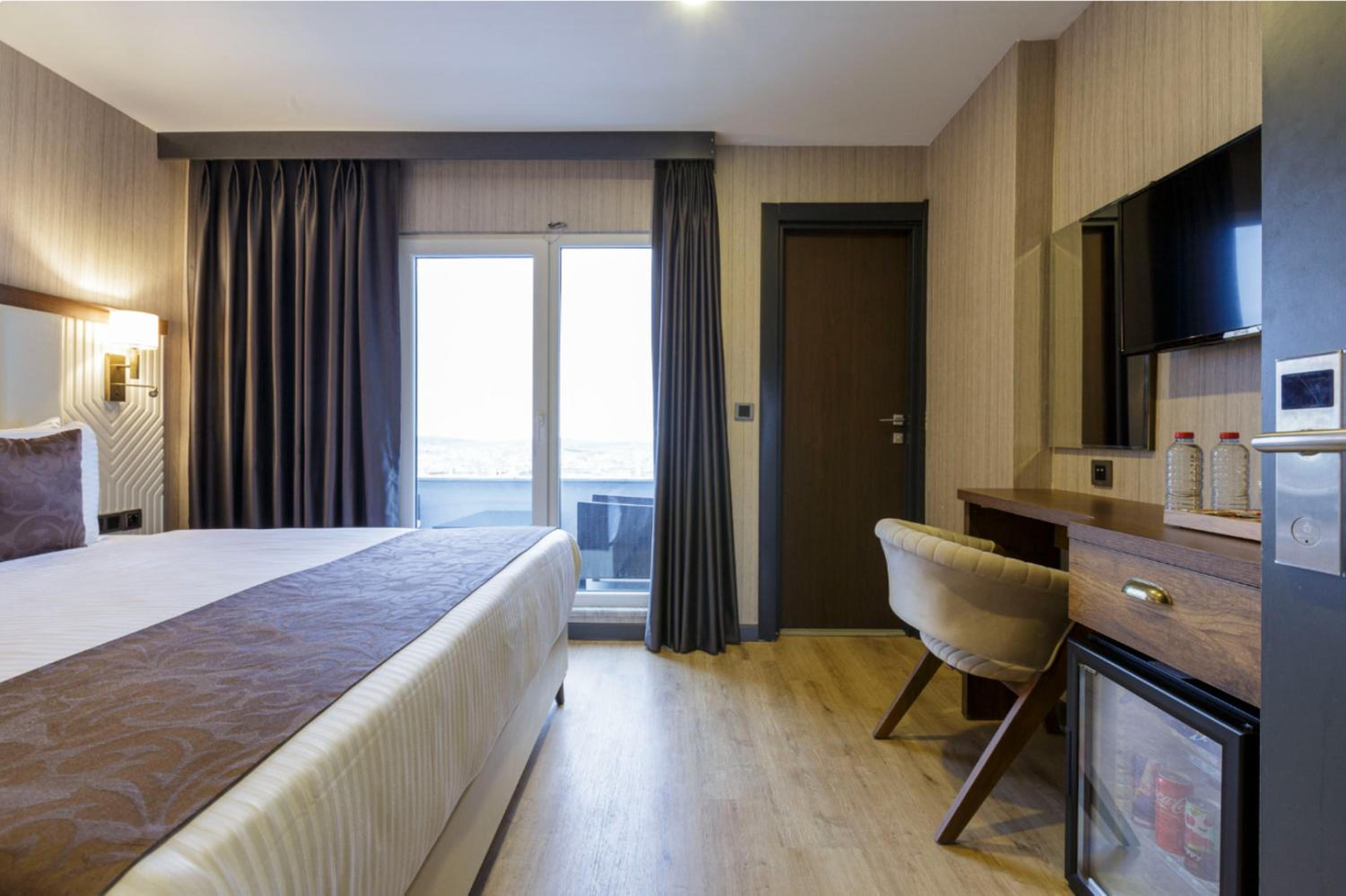 Deluxe Room with Balcony