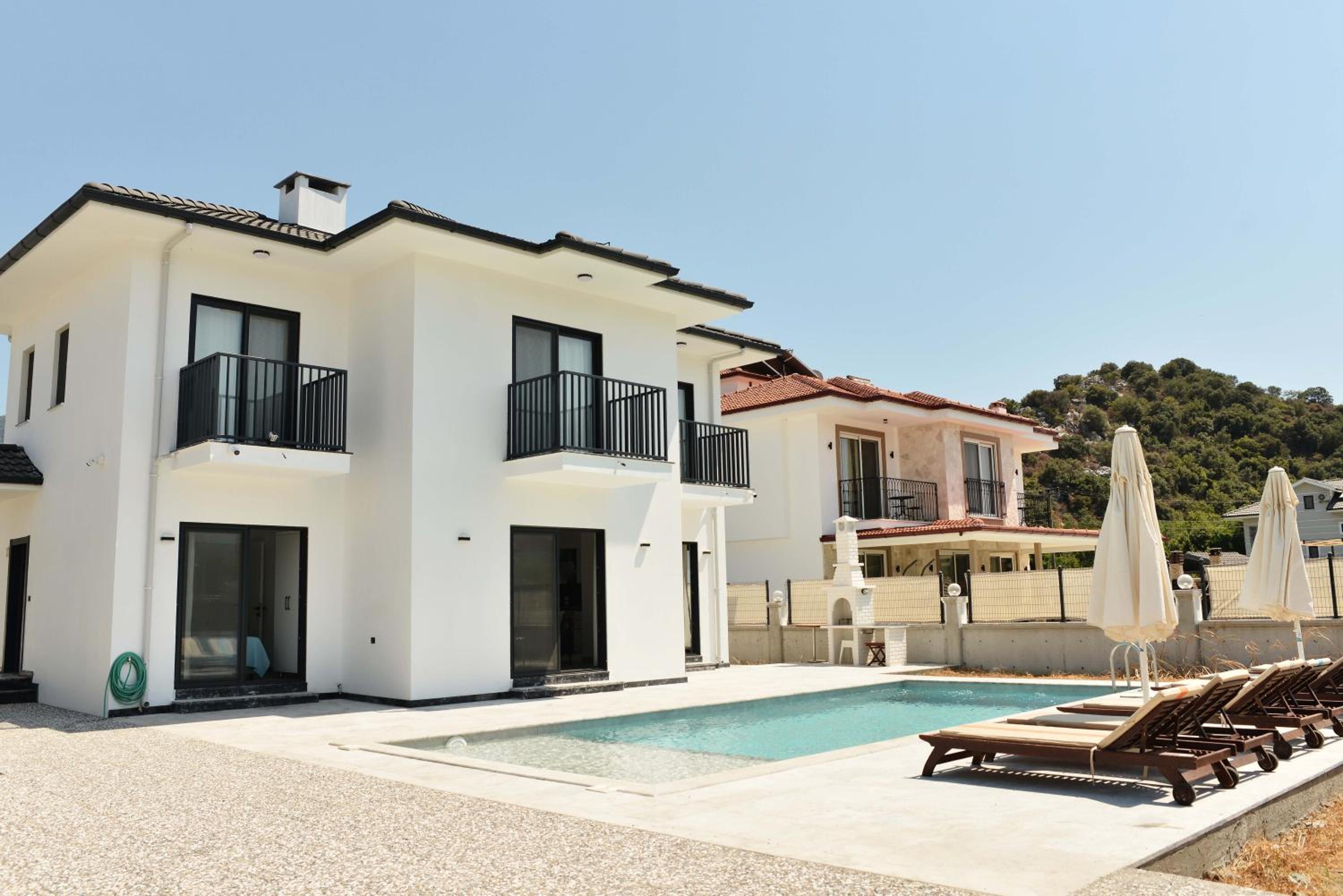 Villa photo 3