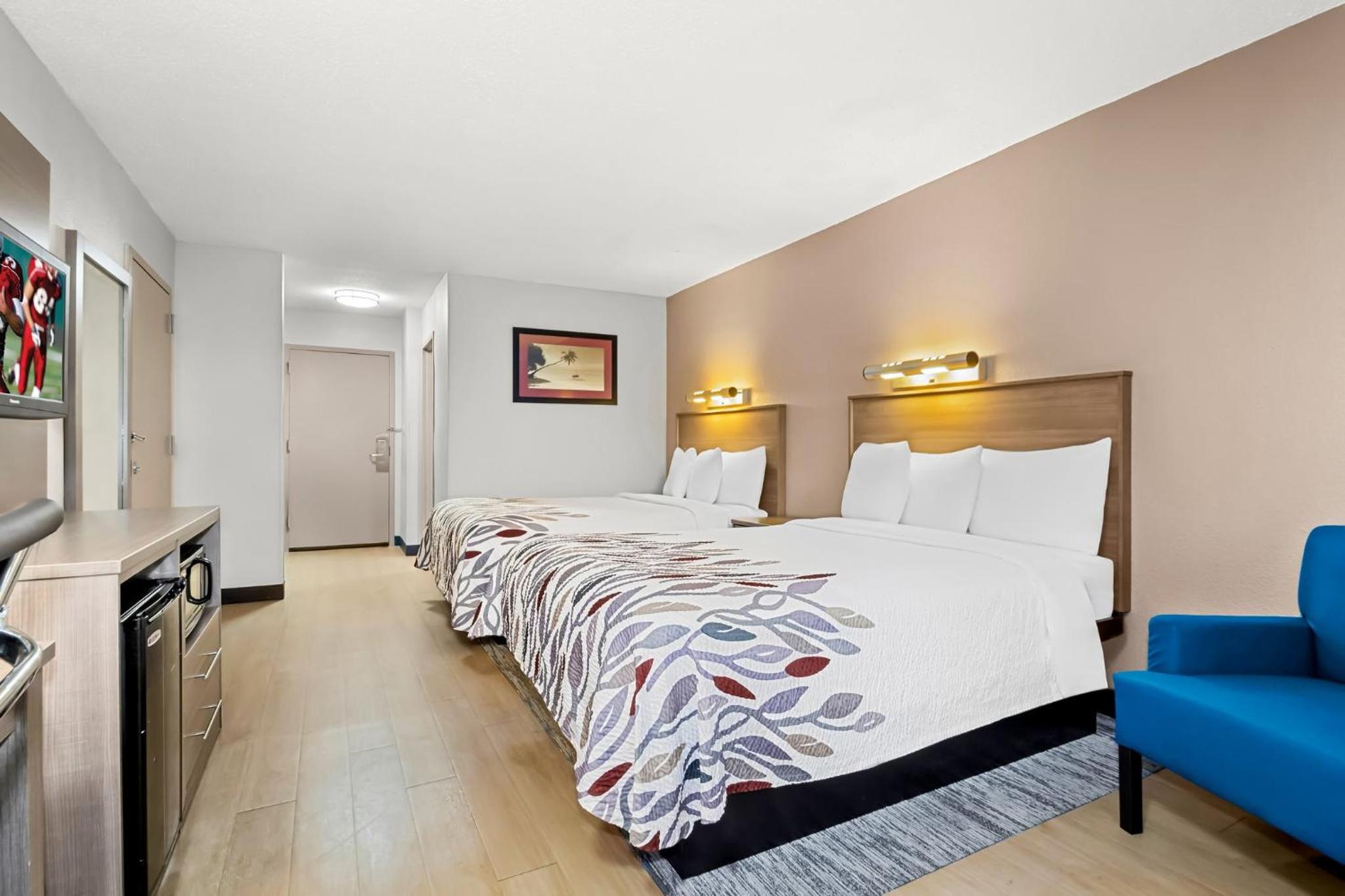 Standard Room with Two Double Beds Non-Smoking - Photo 9
