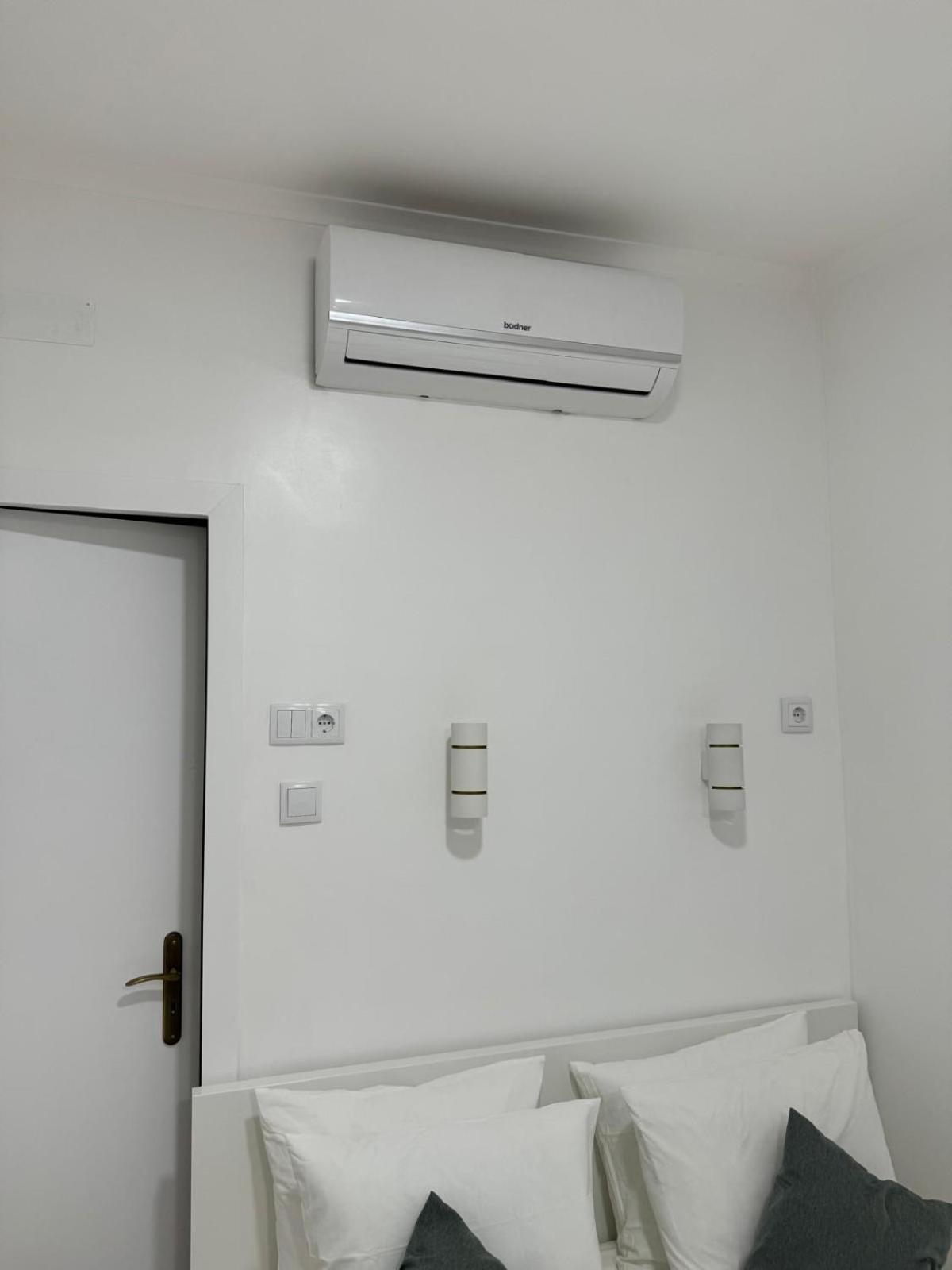 Double Room with Private Bathroom photo 2