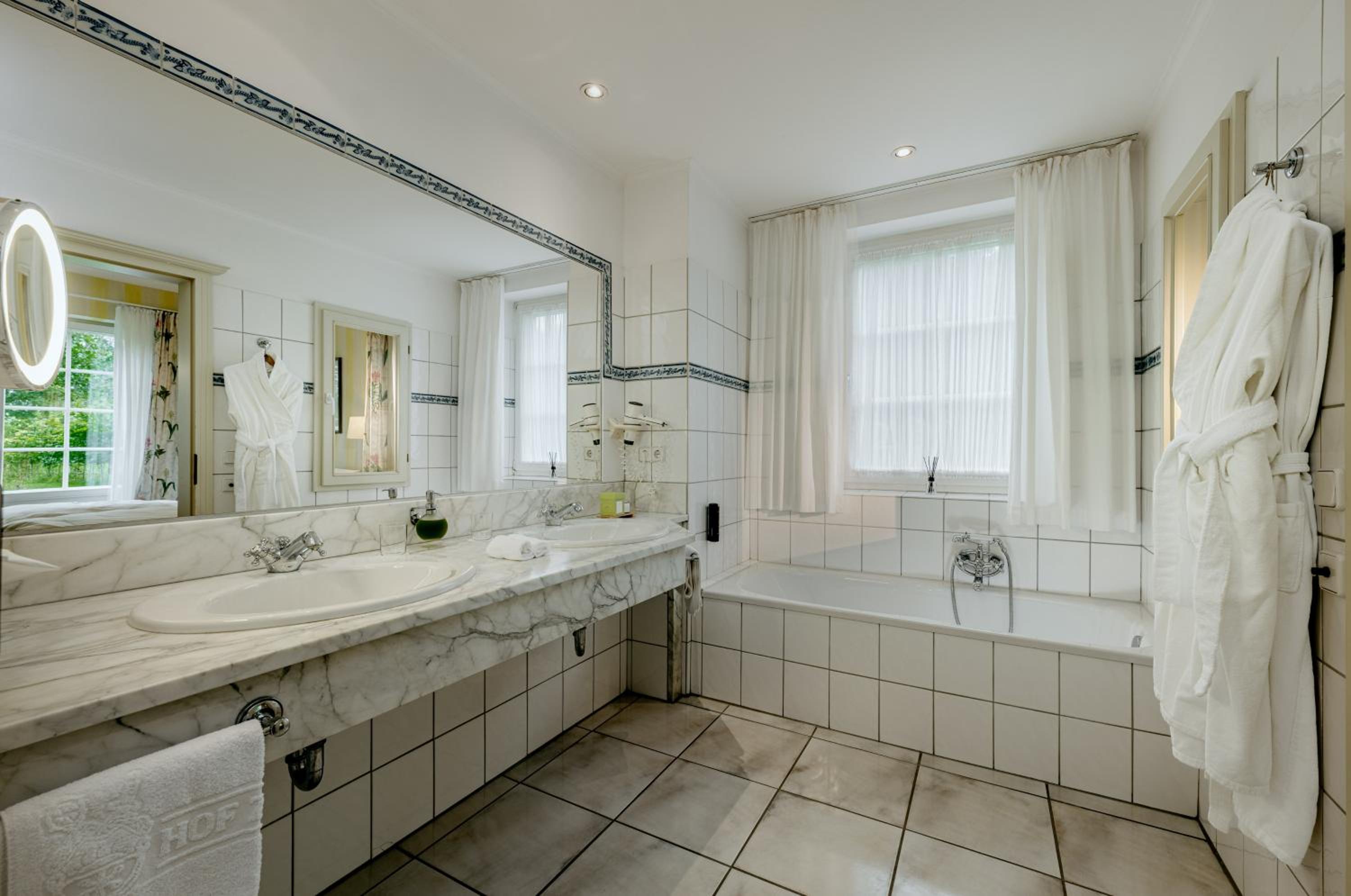 Standard Double Suite photo 2