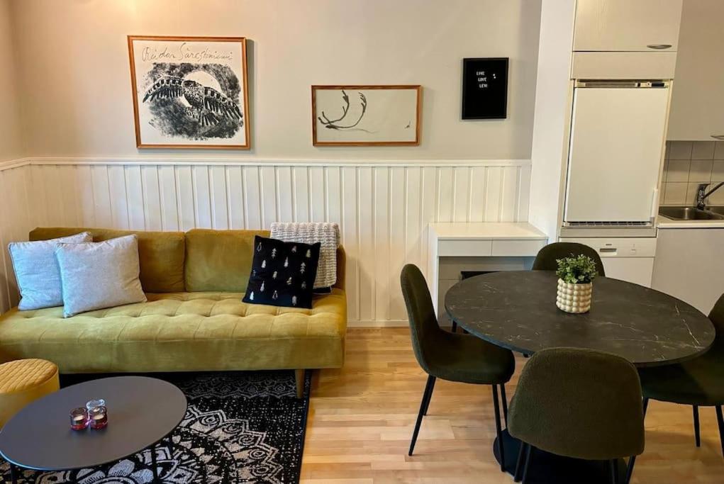 One-Bedroom Apartment photo 1