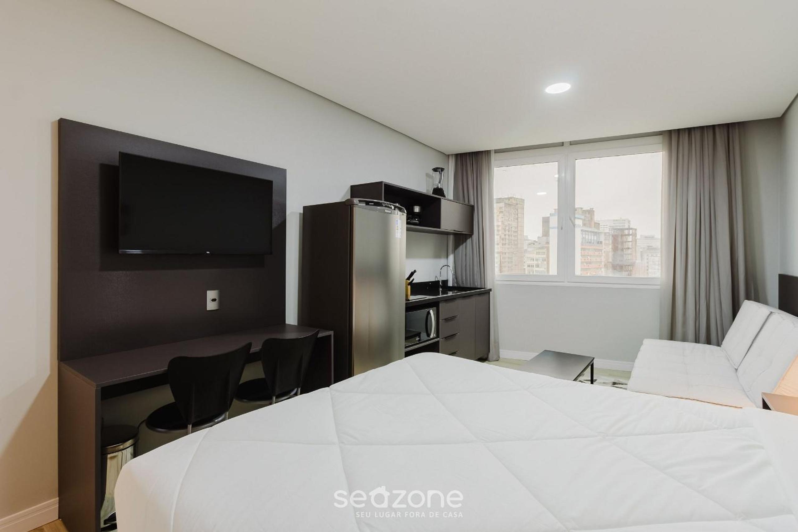 Apartment with Park View