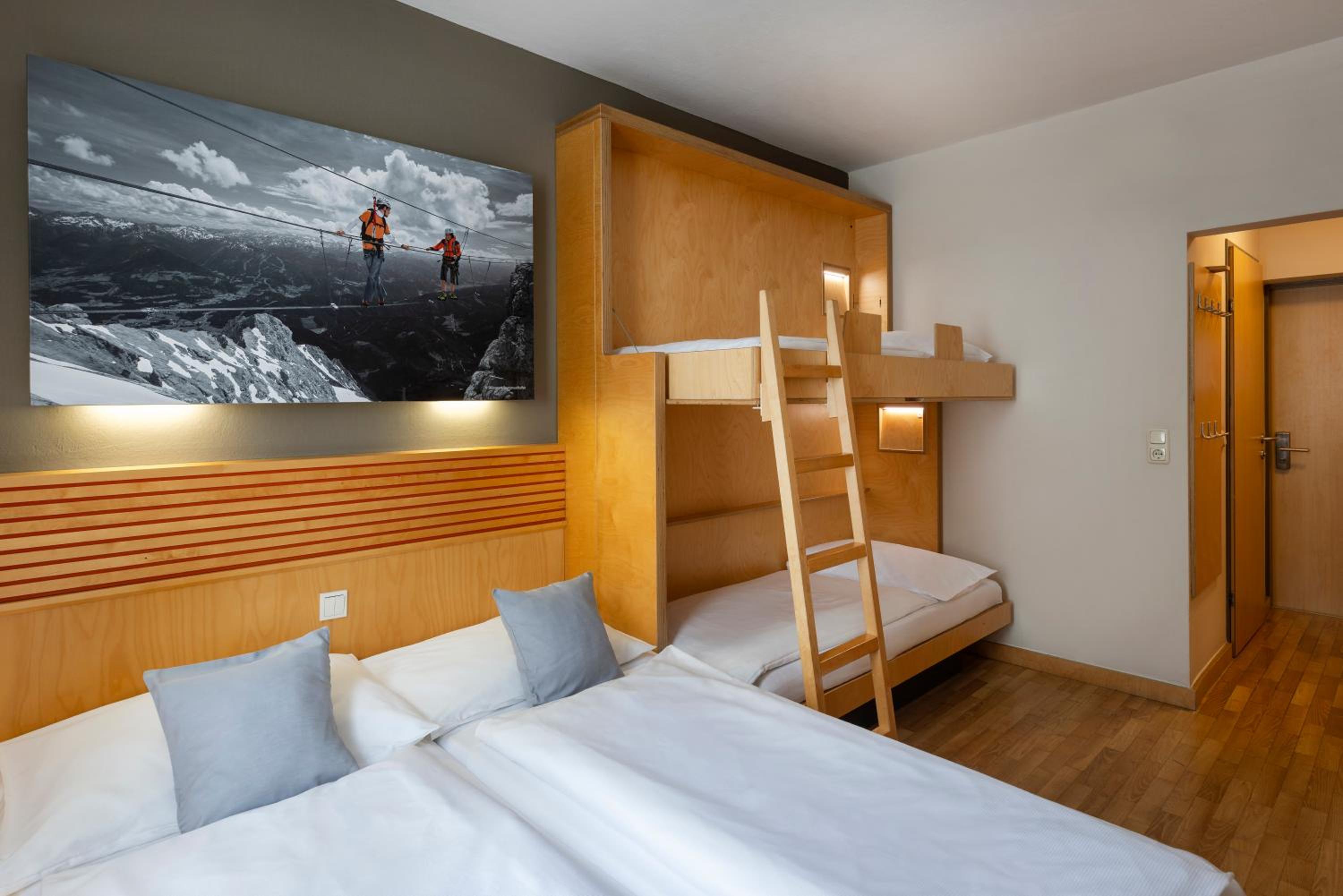 Quadruple Room - Photo 3