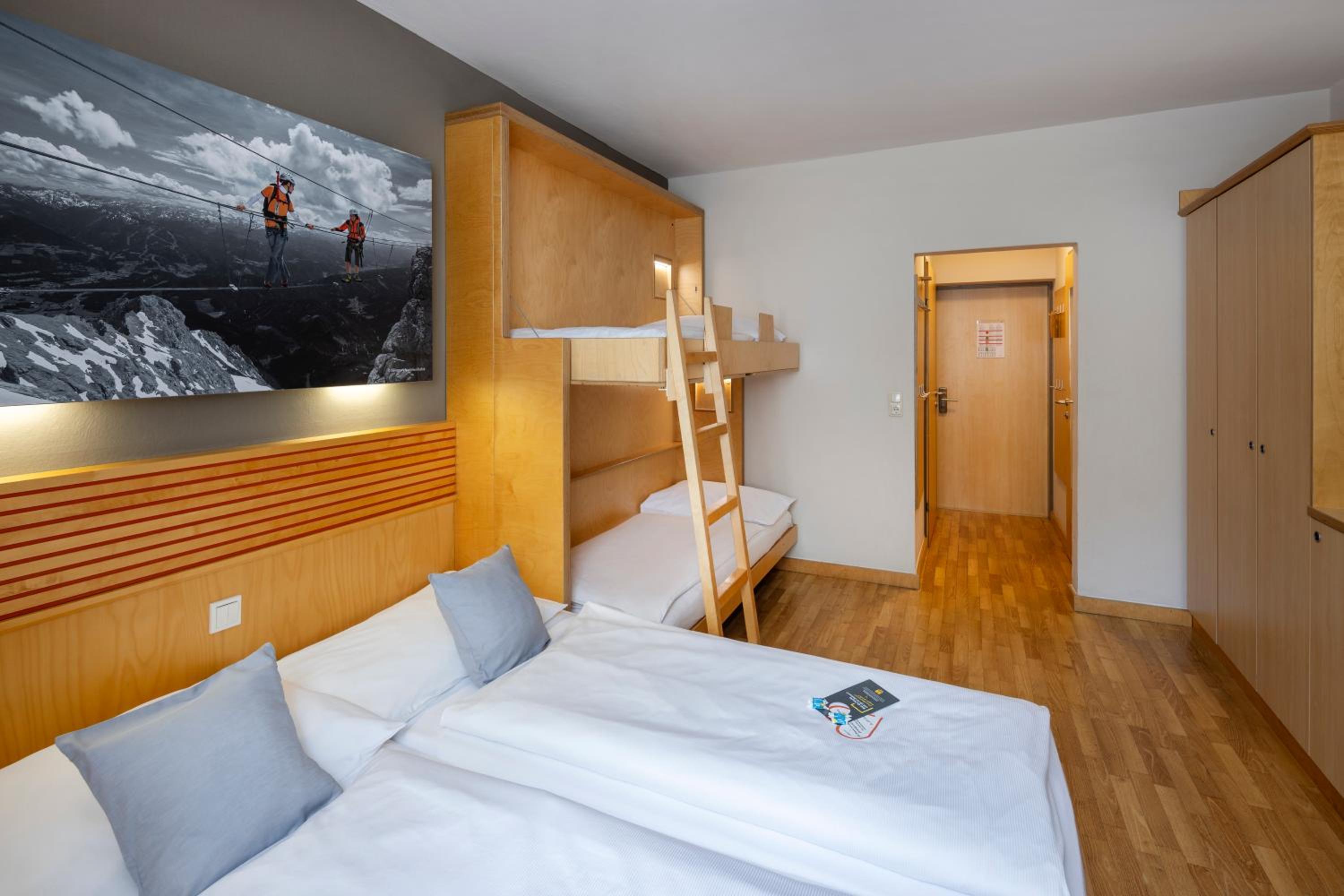 Quadruple Room - Photo 4