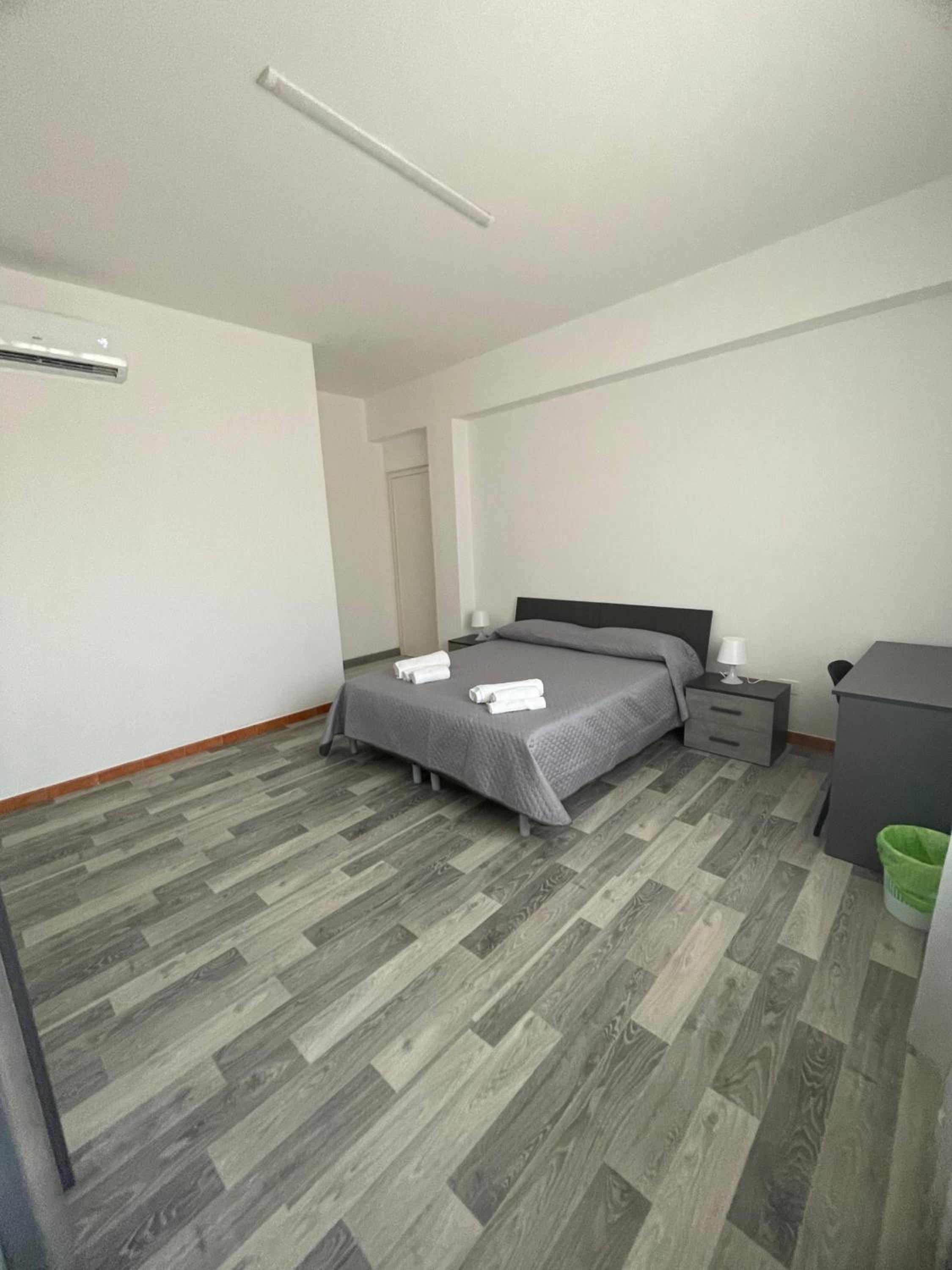 Double Or Twin Room With Private Bathroom photo 1