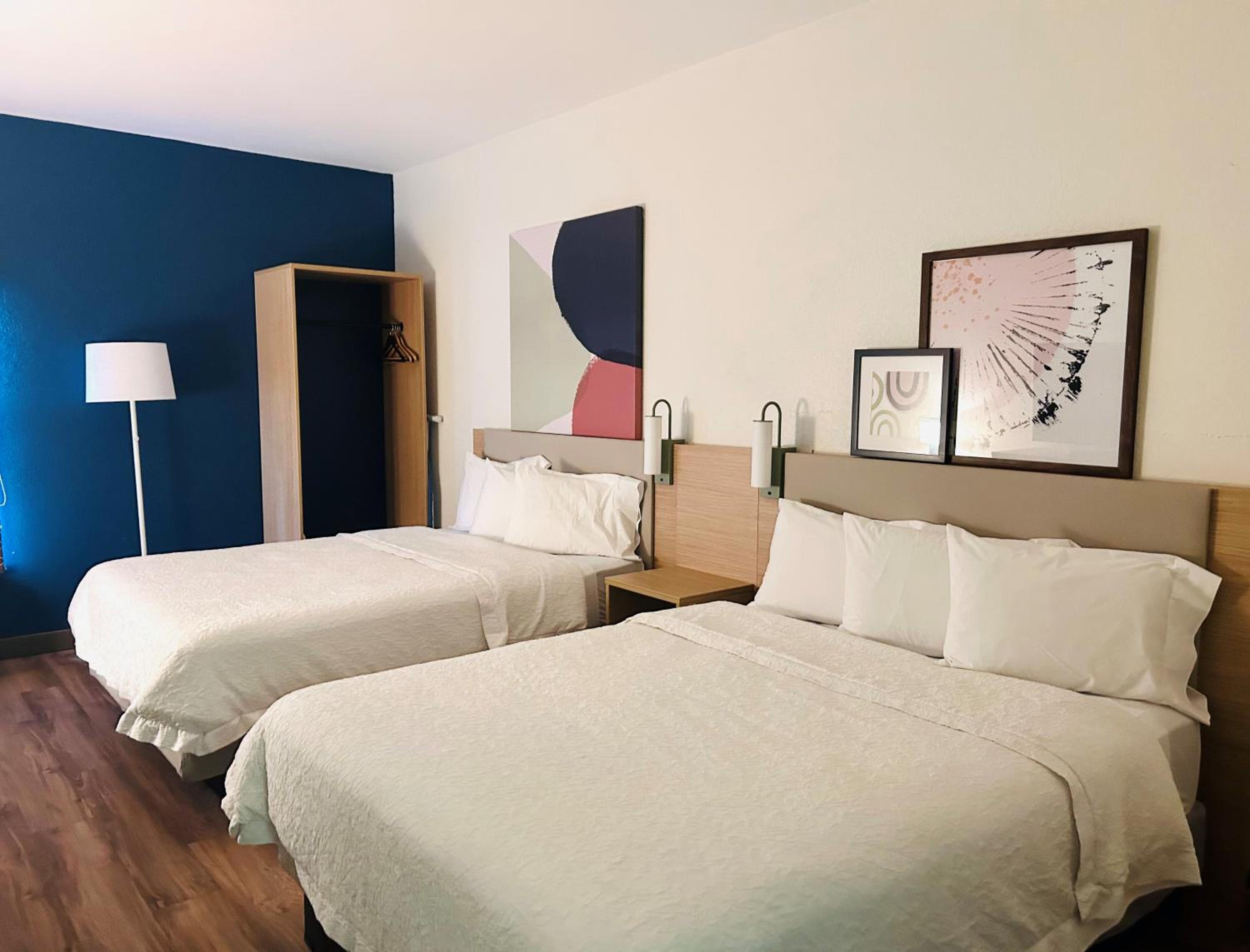 Double Room With Two Double Beds - Non-Smoking photo 1