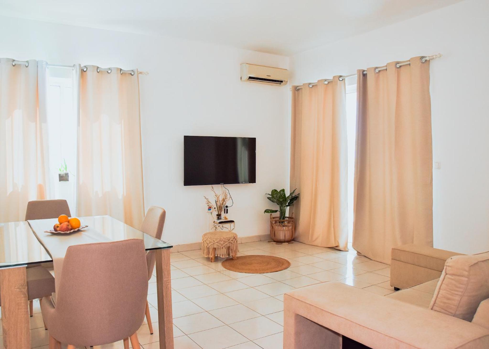 One-Bedroom Apartment photo 1