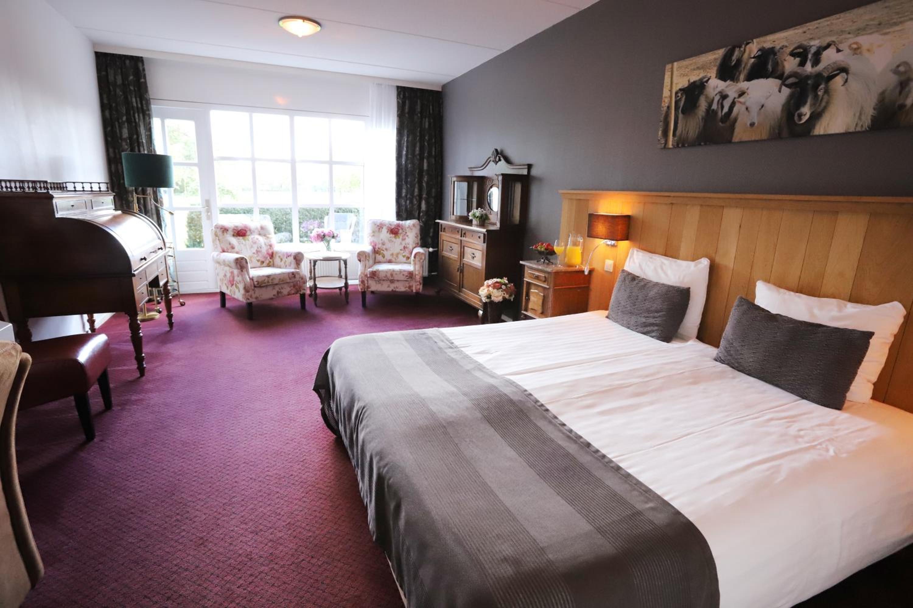 Deluxe Double Room with Terrace