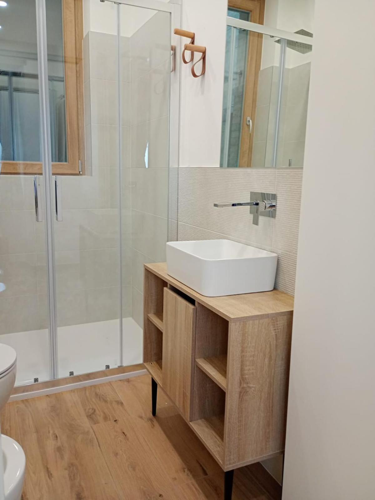 Quadruple Room With Private Bathroom photo 2