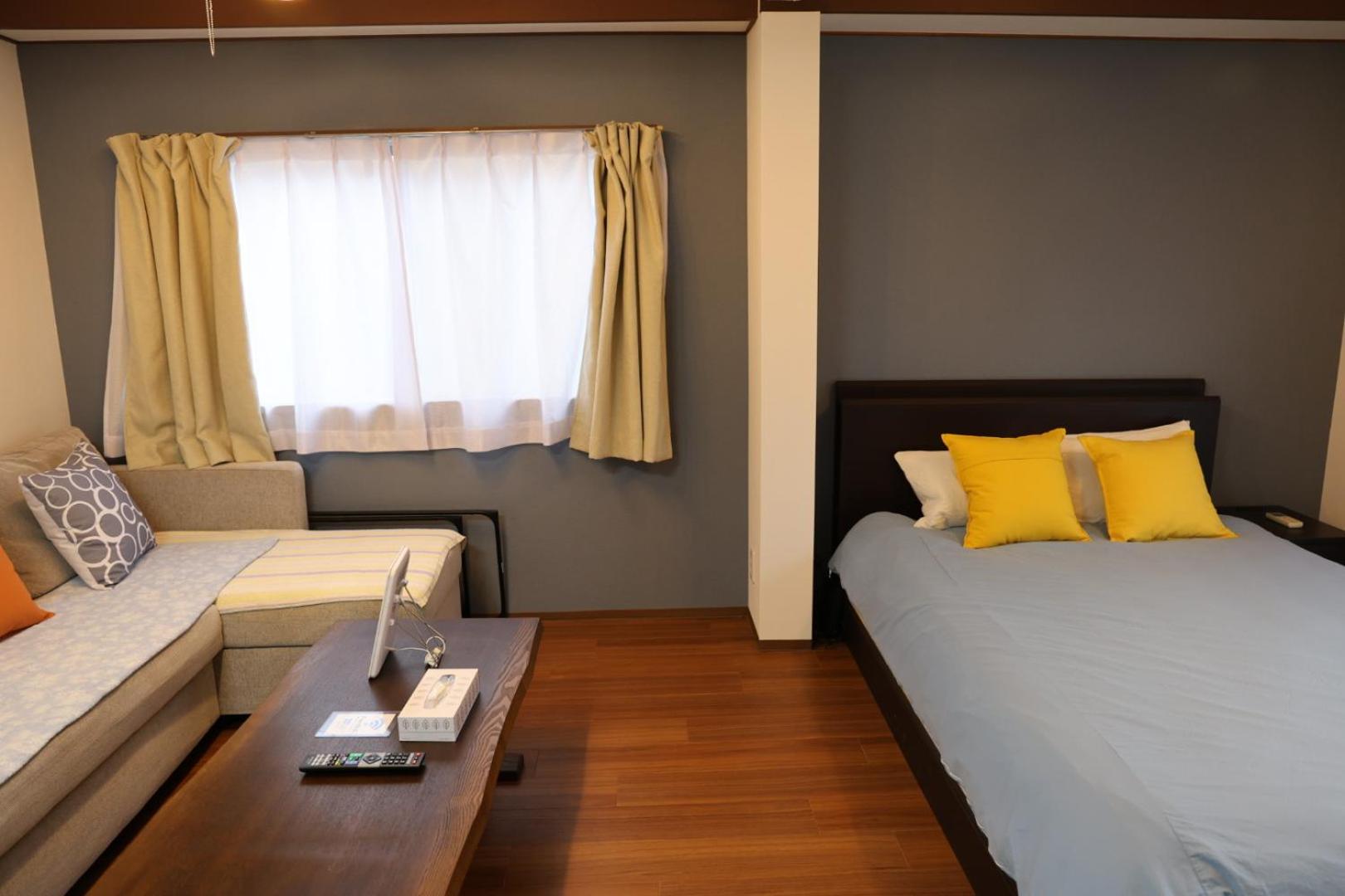 One-Bedroom Apartment photo 2