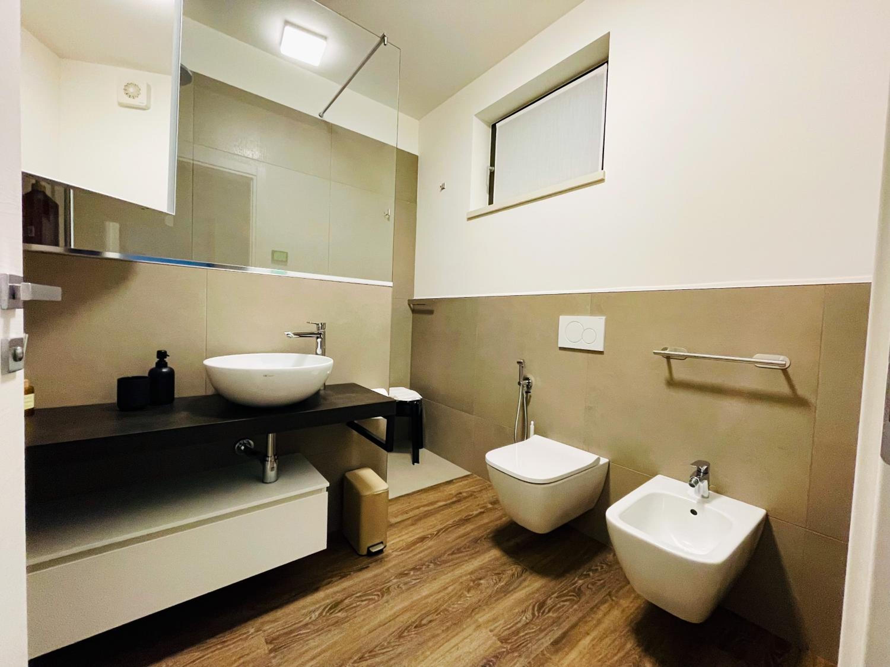 One-Bedroom House - Photo 5