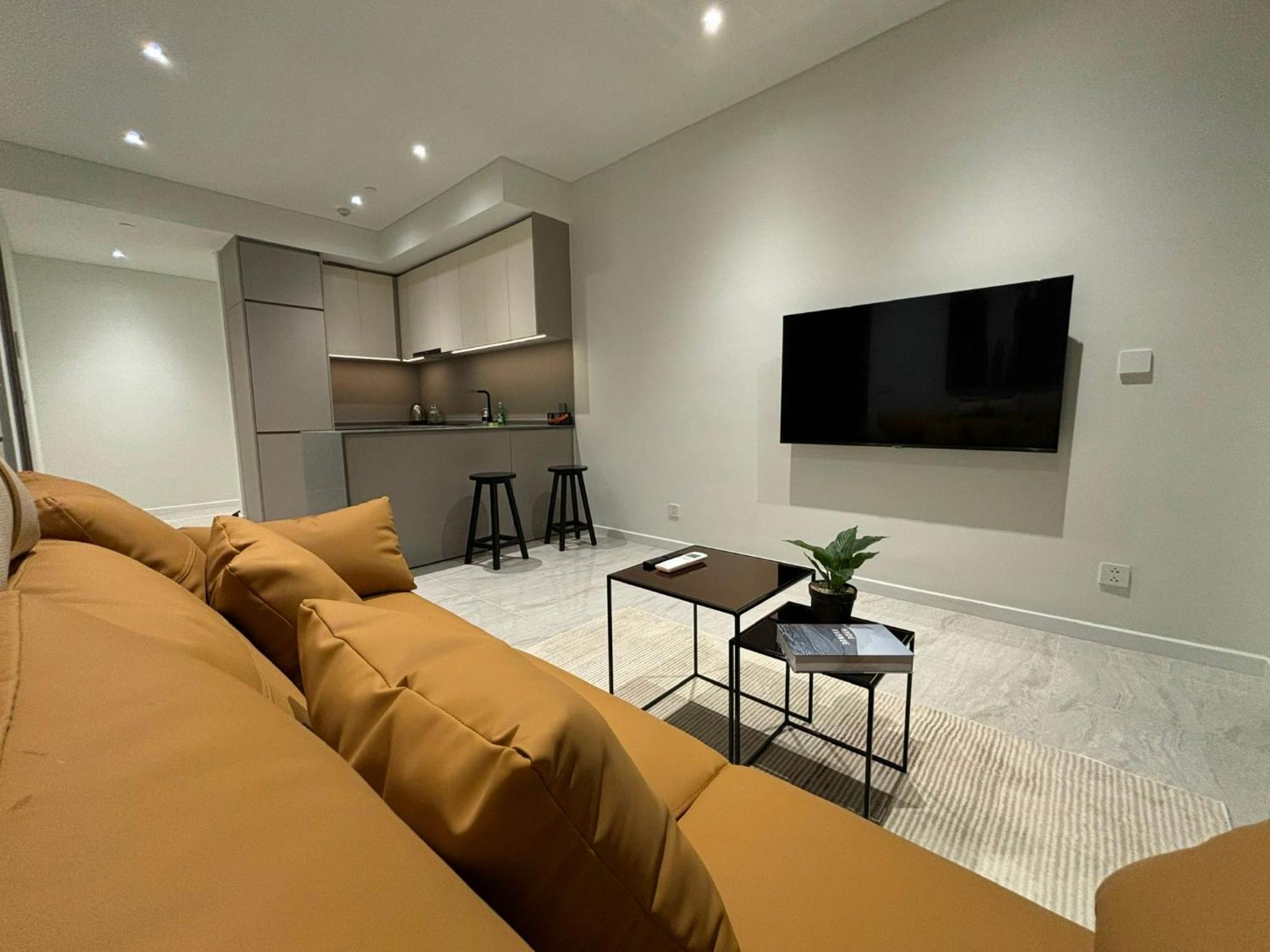 One-Bedroom Apartment with Balcony photo 2