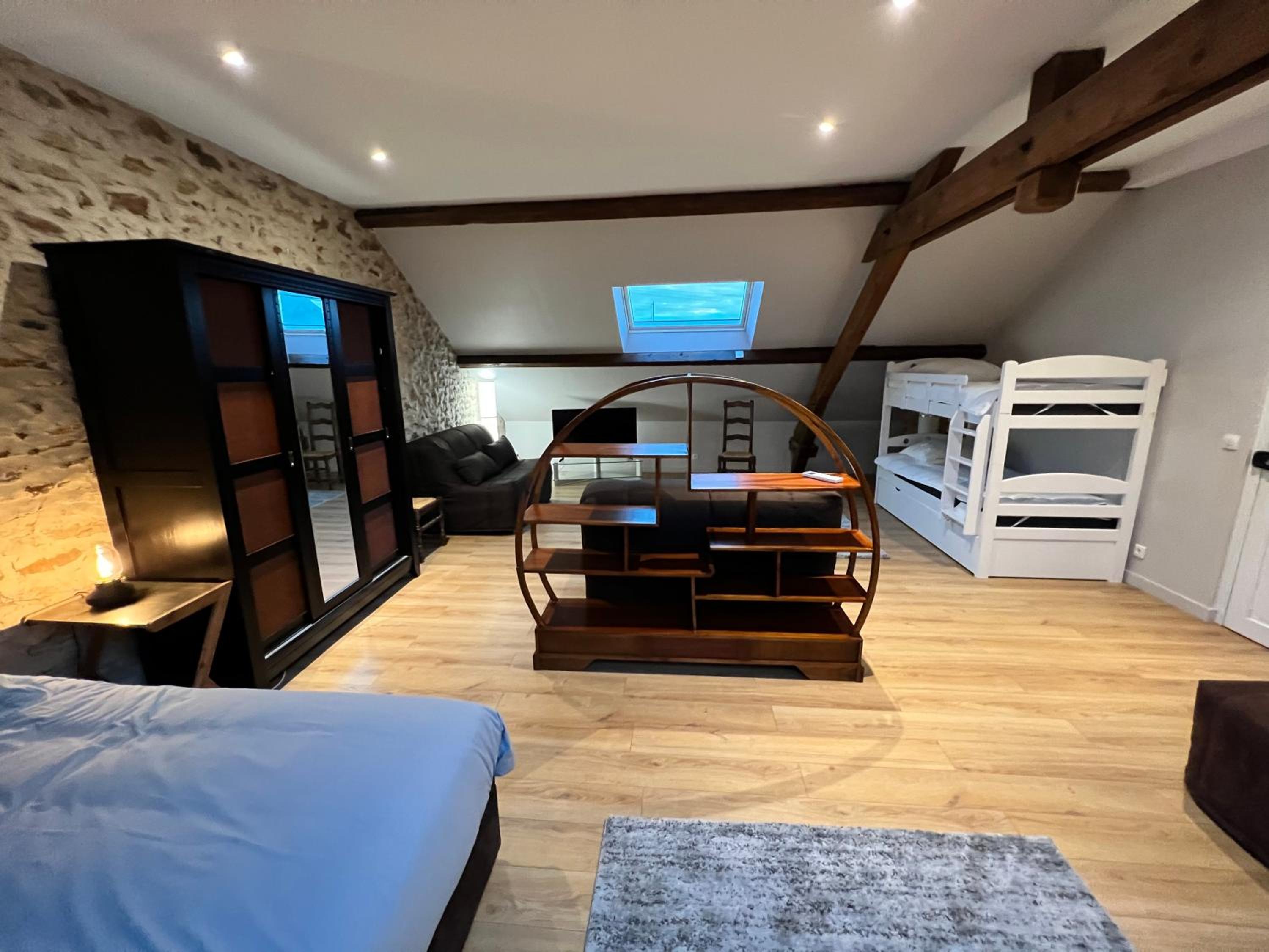 Deluxe Family Room photo 1
