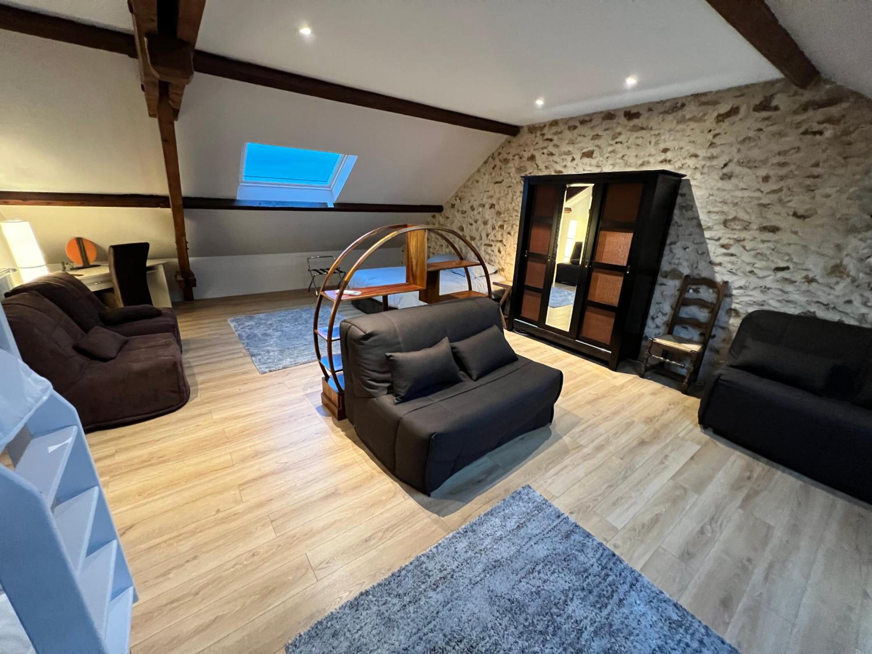 Deluxe Family Room photo 2