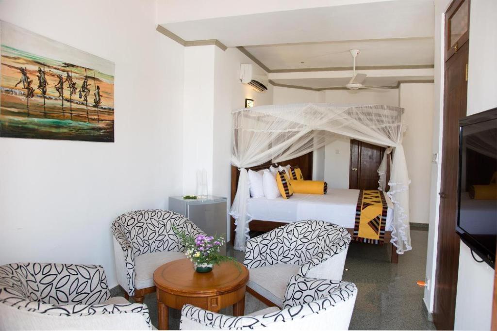 Familiensuite mit Balkon