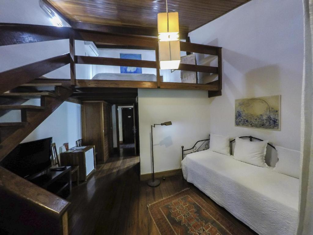 Deluxe Family Suite photo 1