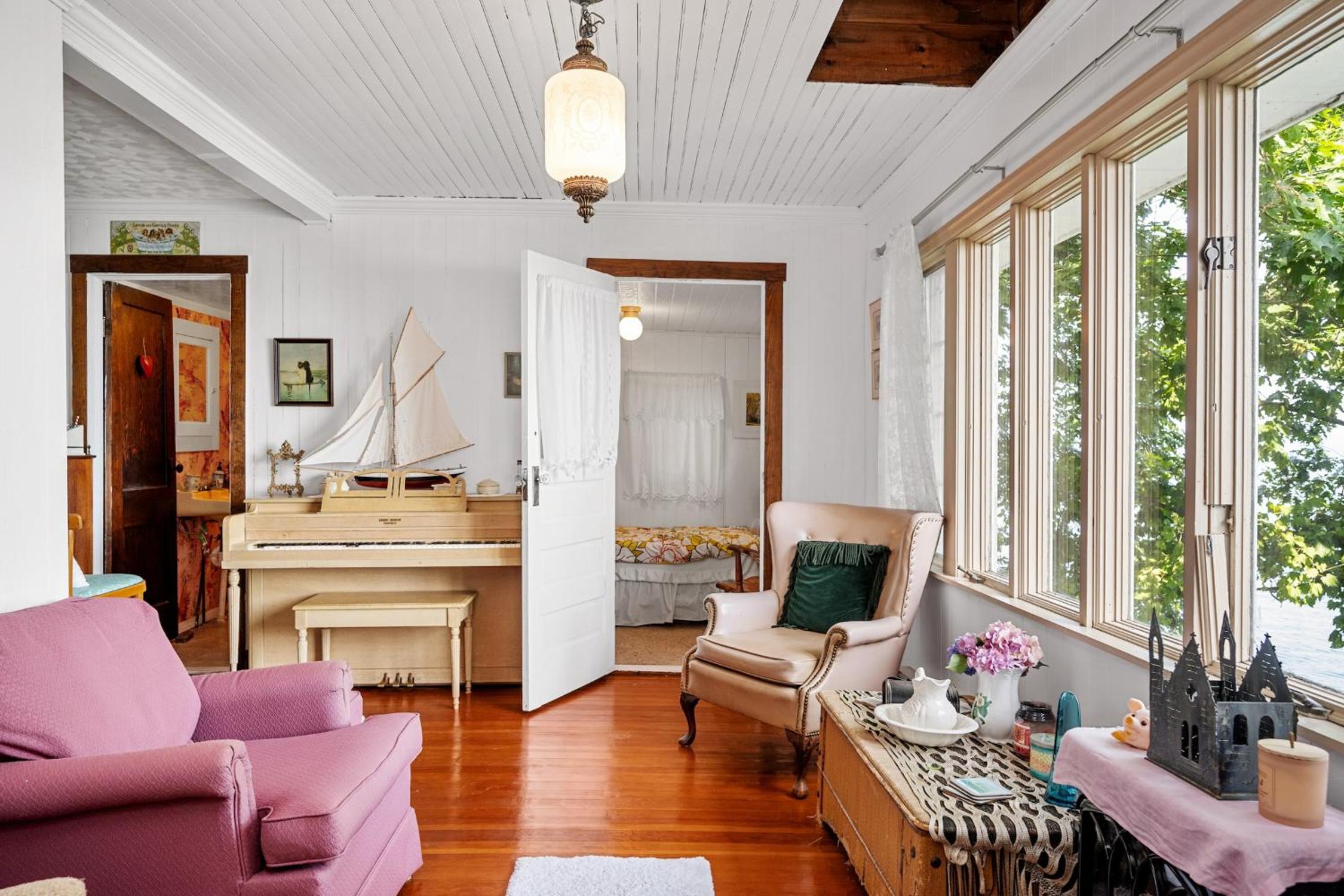 Three-Bedroom House photo 1