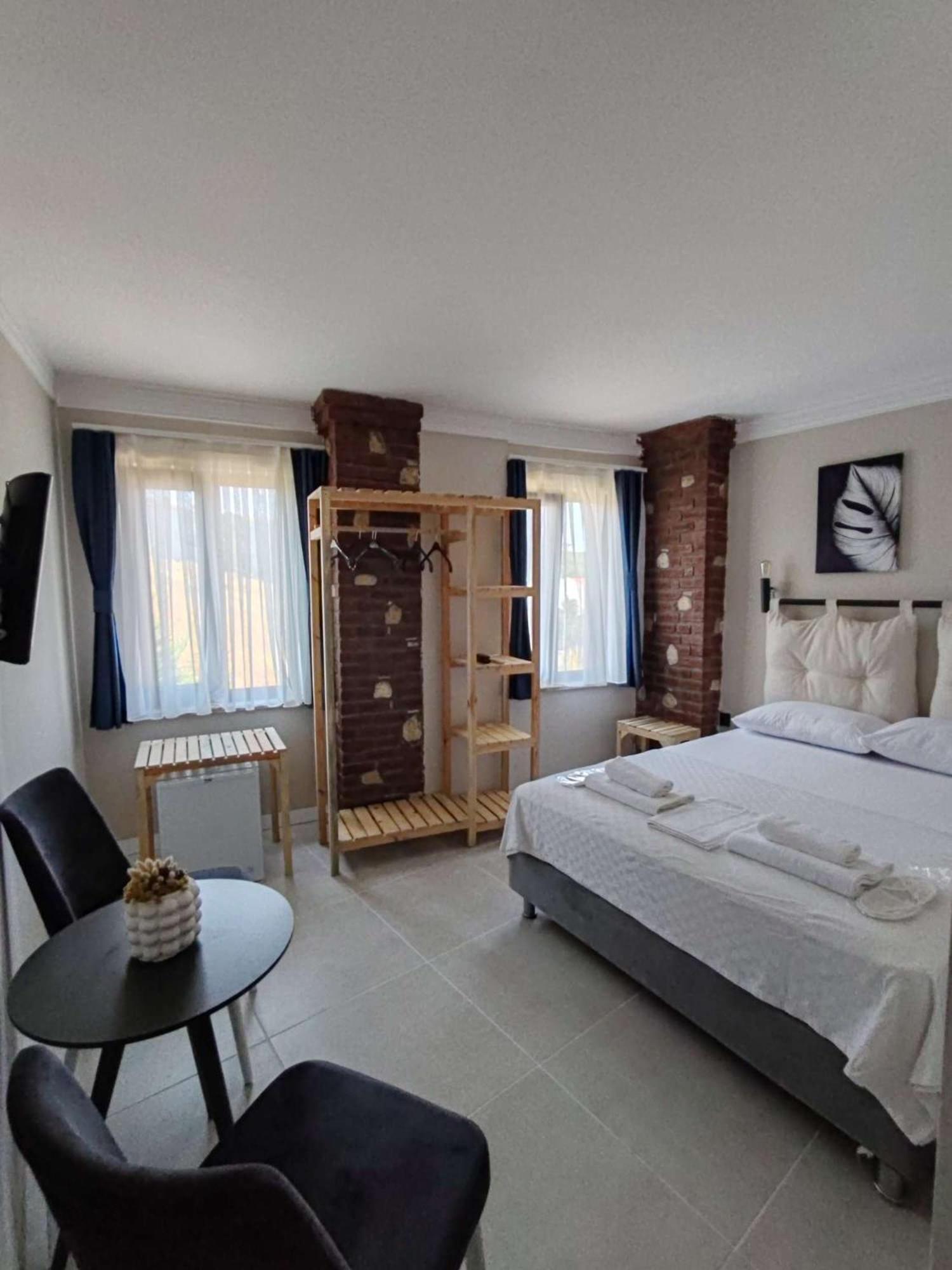 Deluxe Double Room - Photo 7