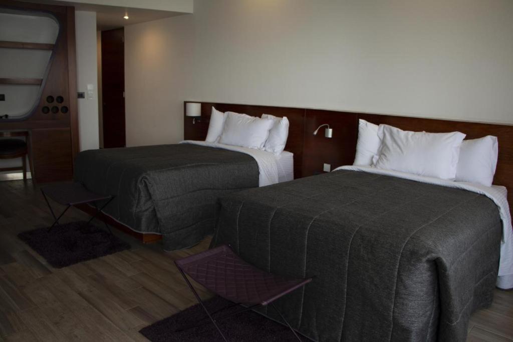 Double Room With Two Double Beds photo 2
