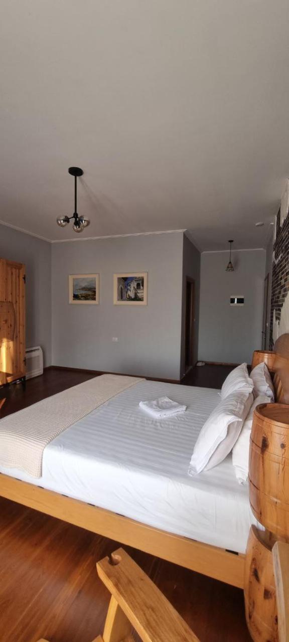 Deluxe Double or Twin Room with Mountain View