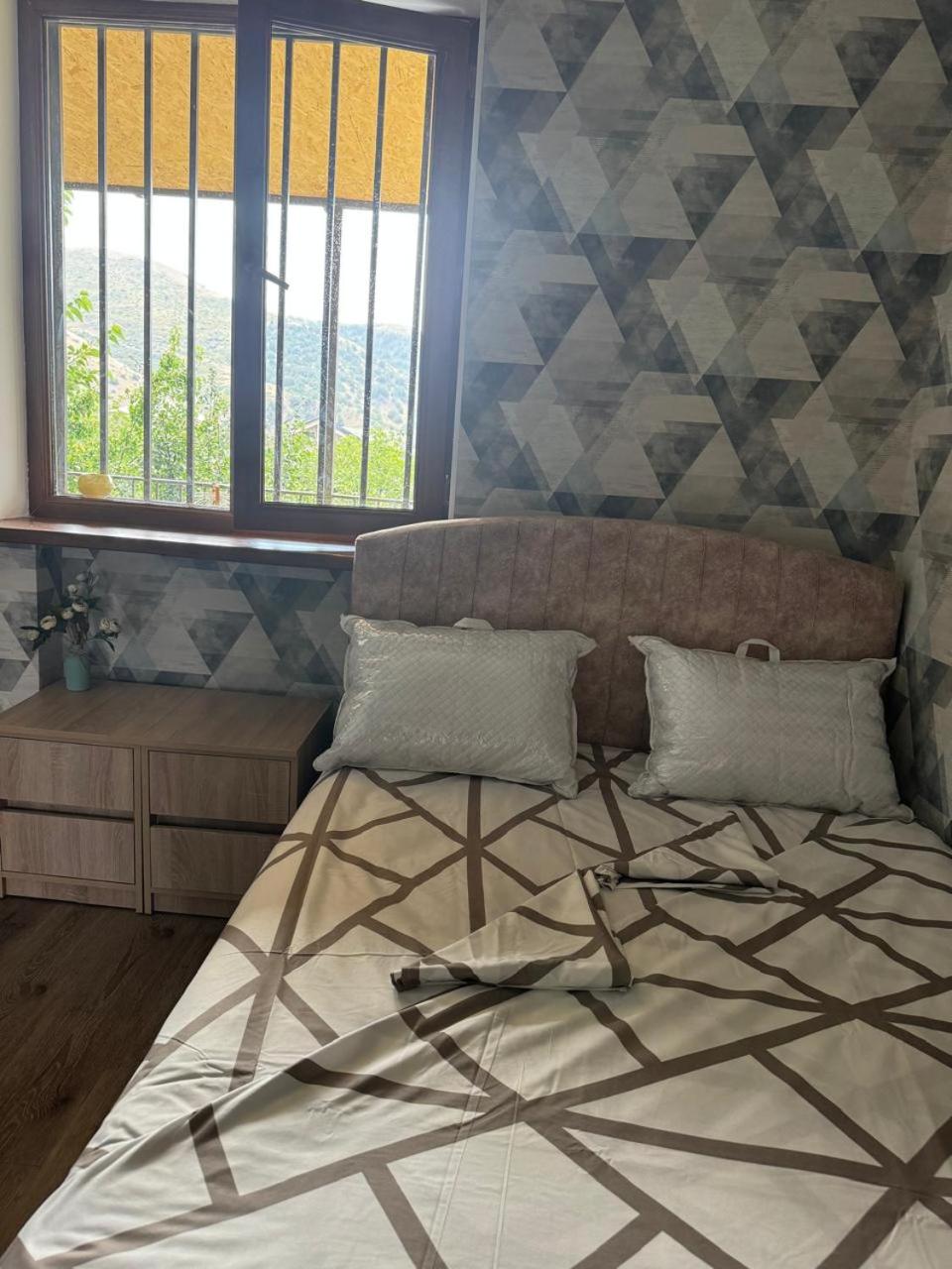One-Bedroom House photo 2