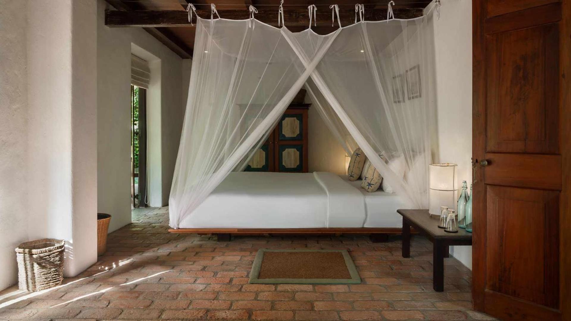 Villa with Private Pool - Photo 4