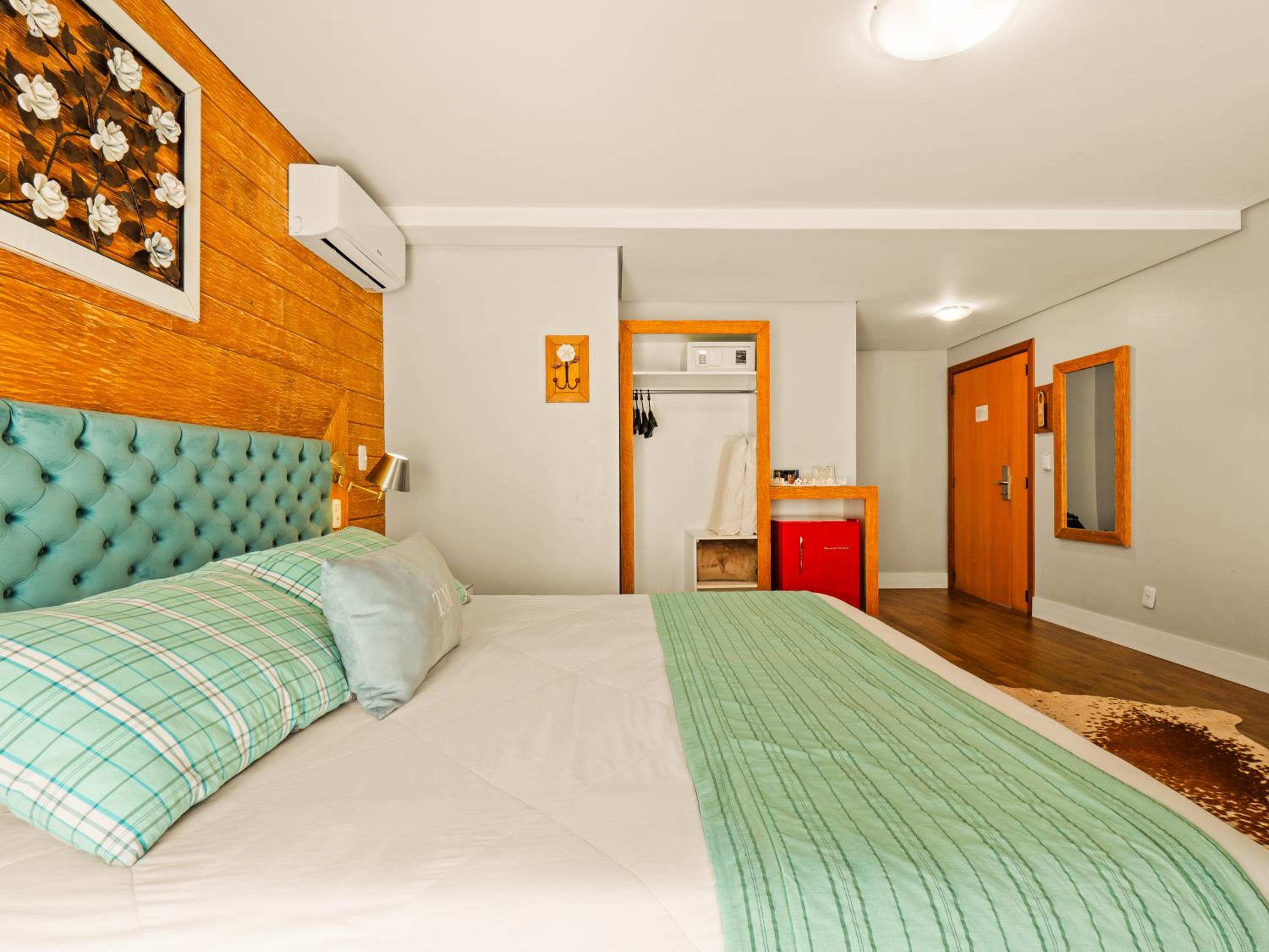 Super Deluxe Apartment with Spa Bath thumbnail 5