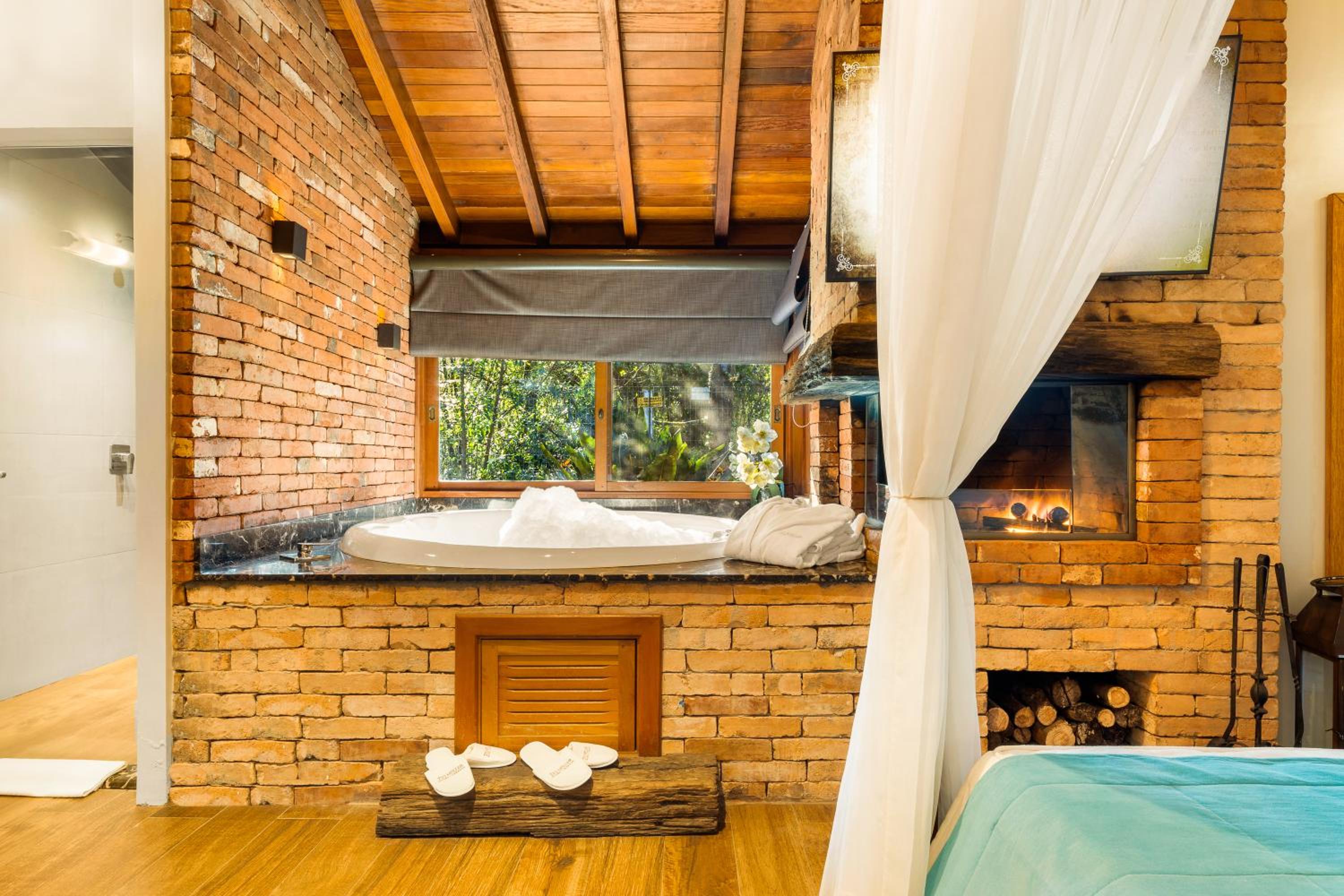 Deluxe Quadruple Room (Quadruple) thumbnail 6