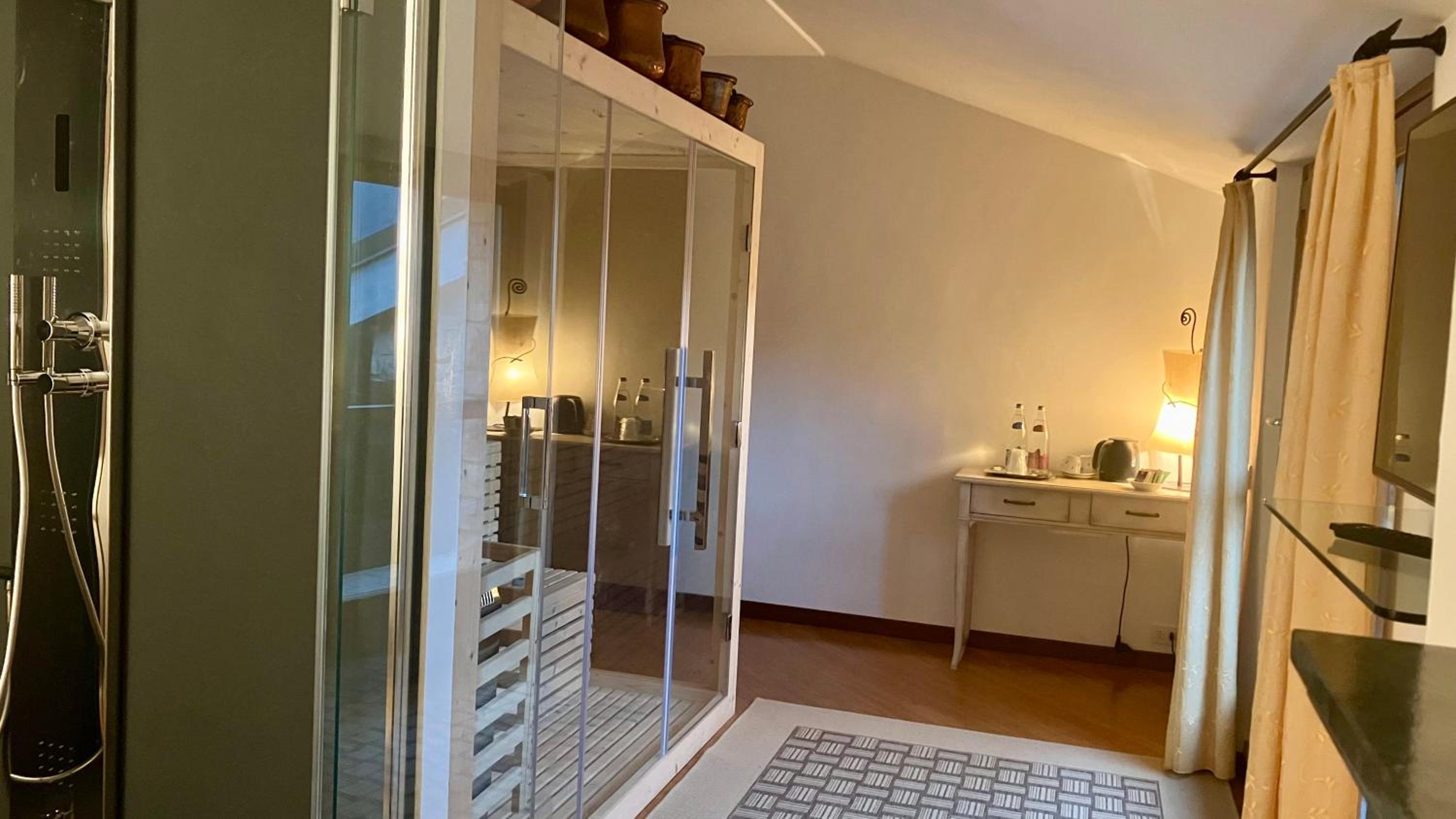 Double Room - Photo 2