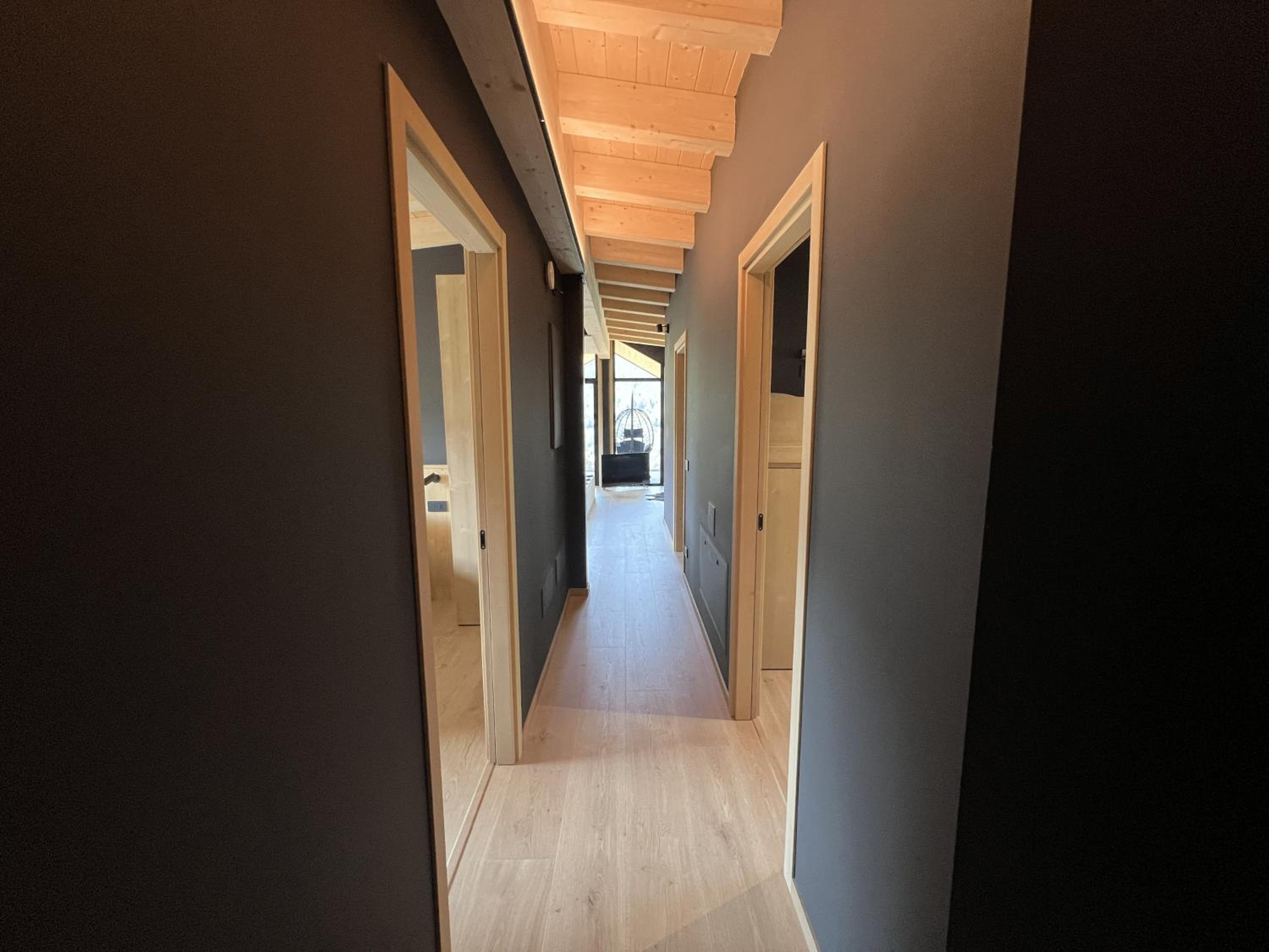Three-Bedroom Premium Apartment with Balcony photo 3