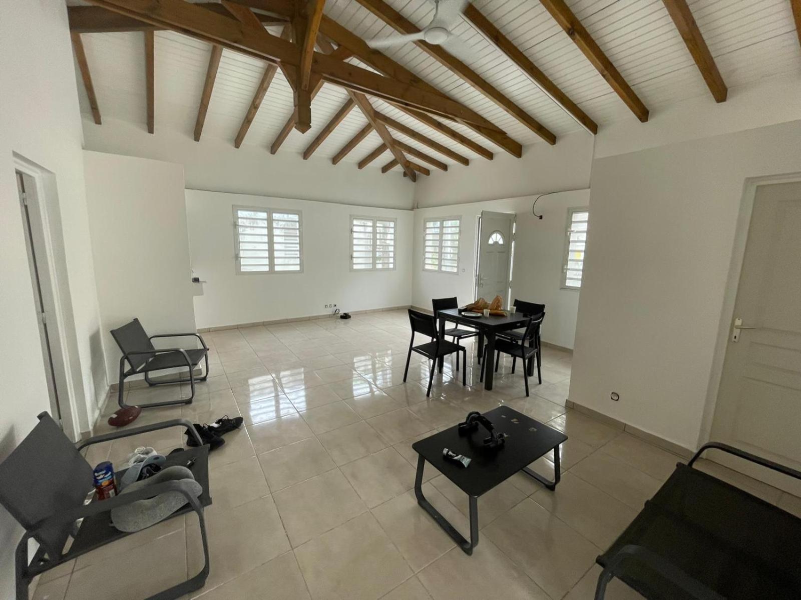 Three-Bedroom House photo 3