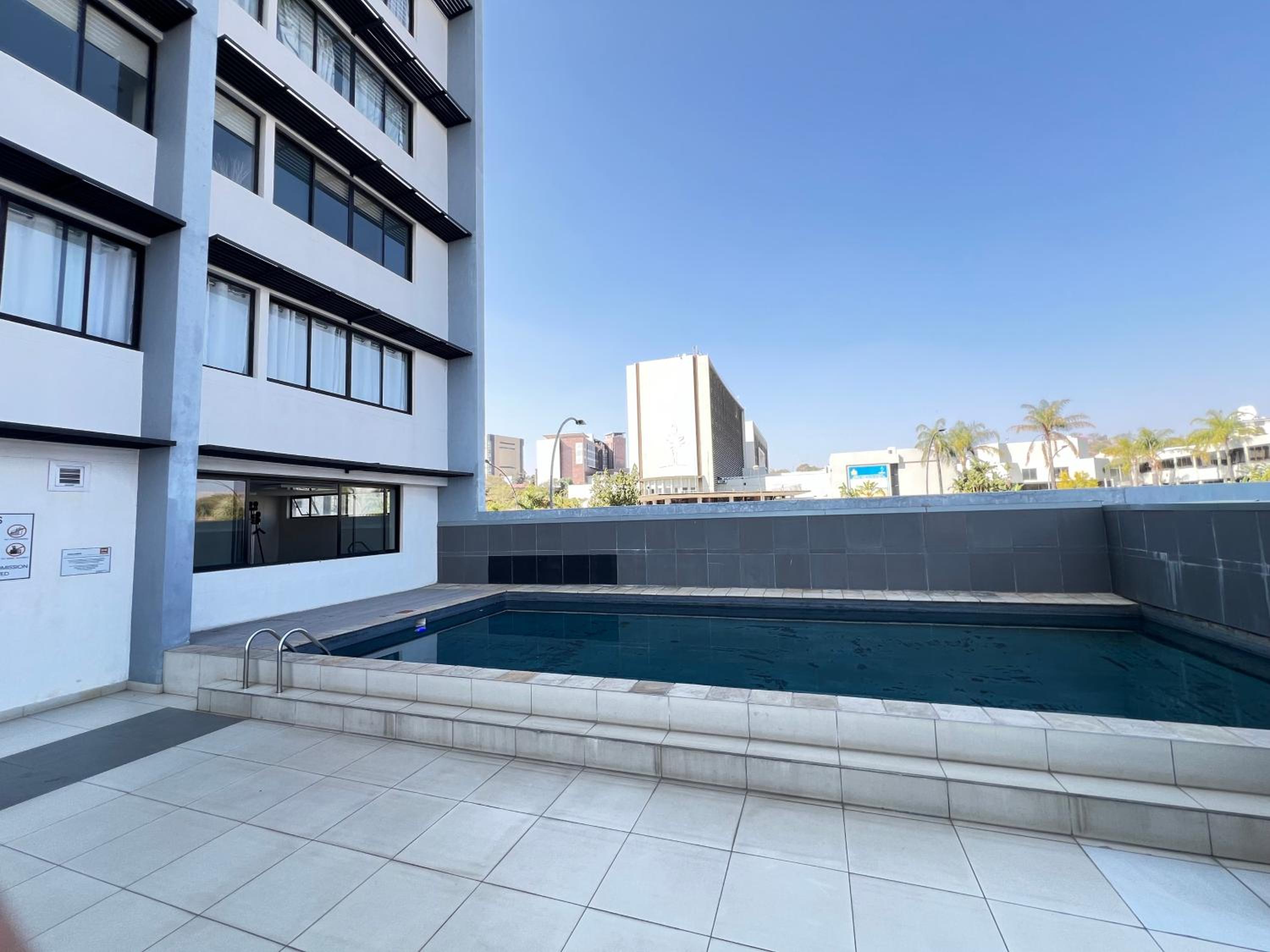 Family Two-Bedroom Apartment with View photo 3