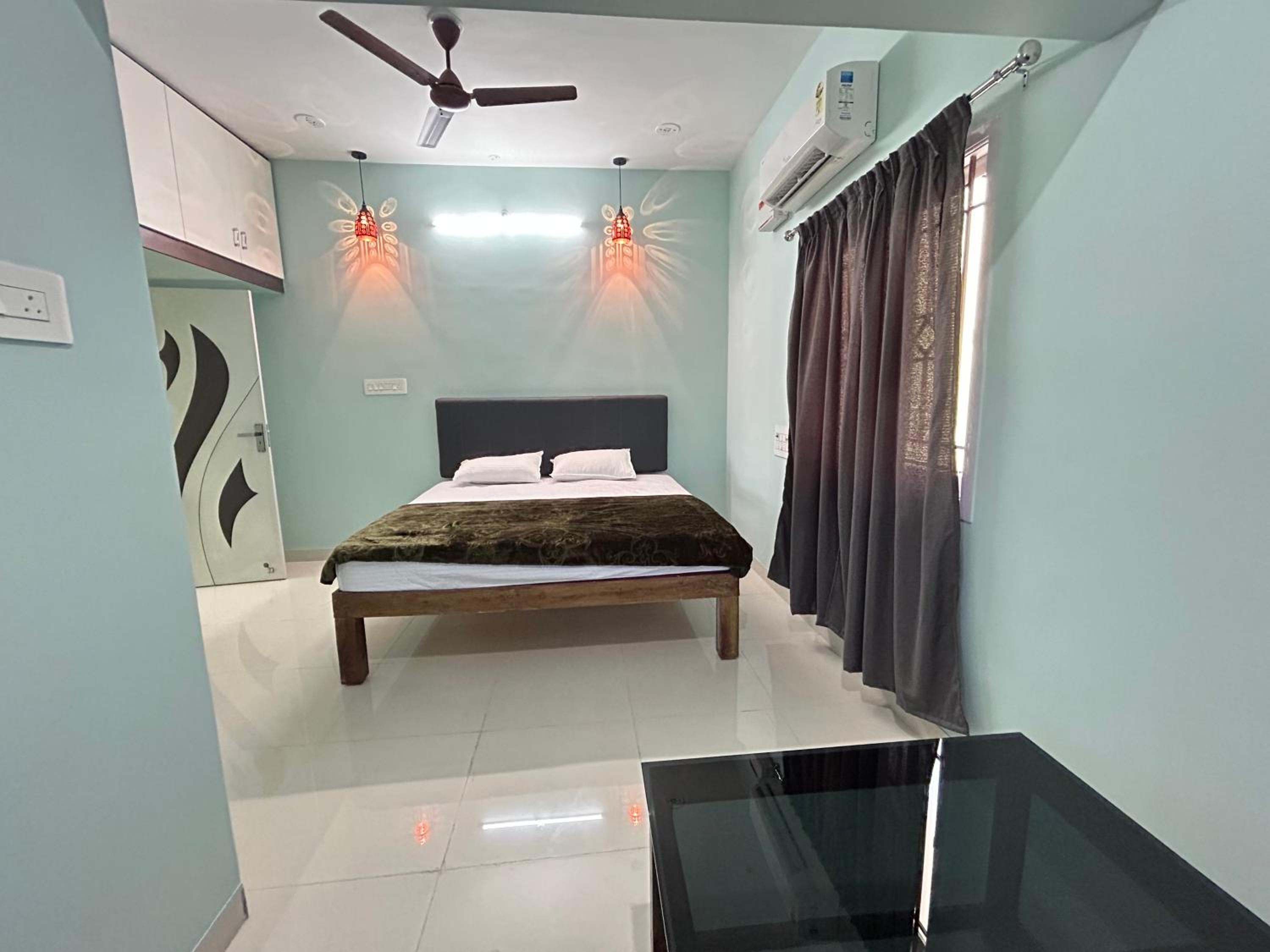 Two-Bedroom Apartment - Photo 4