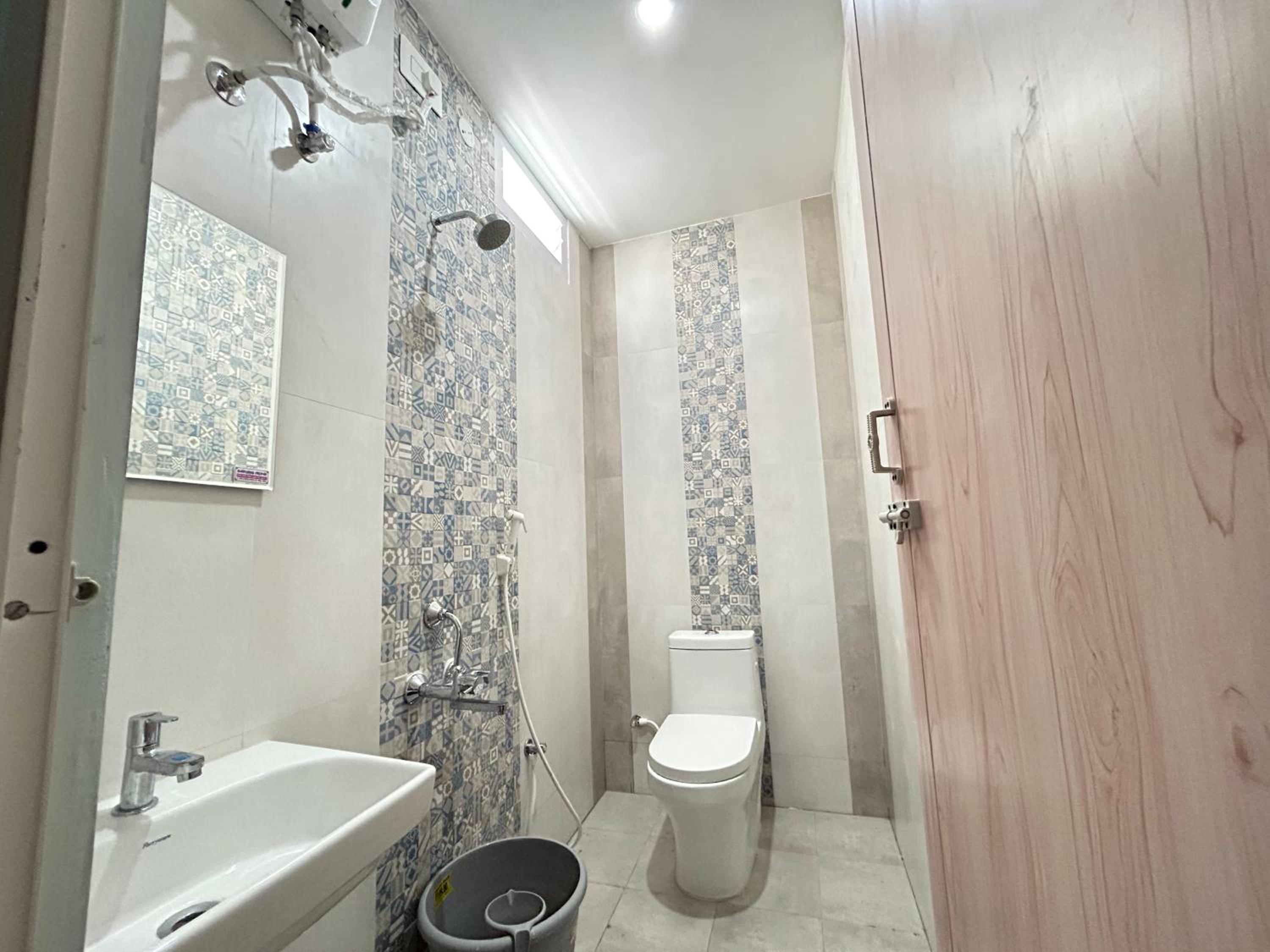 Two-Bedroom Apartment - Photo 2