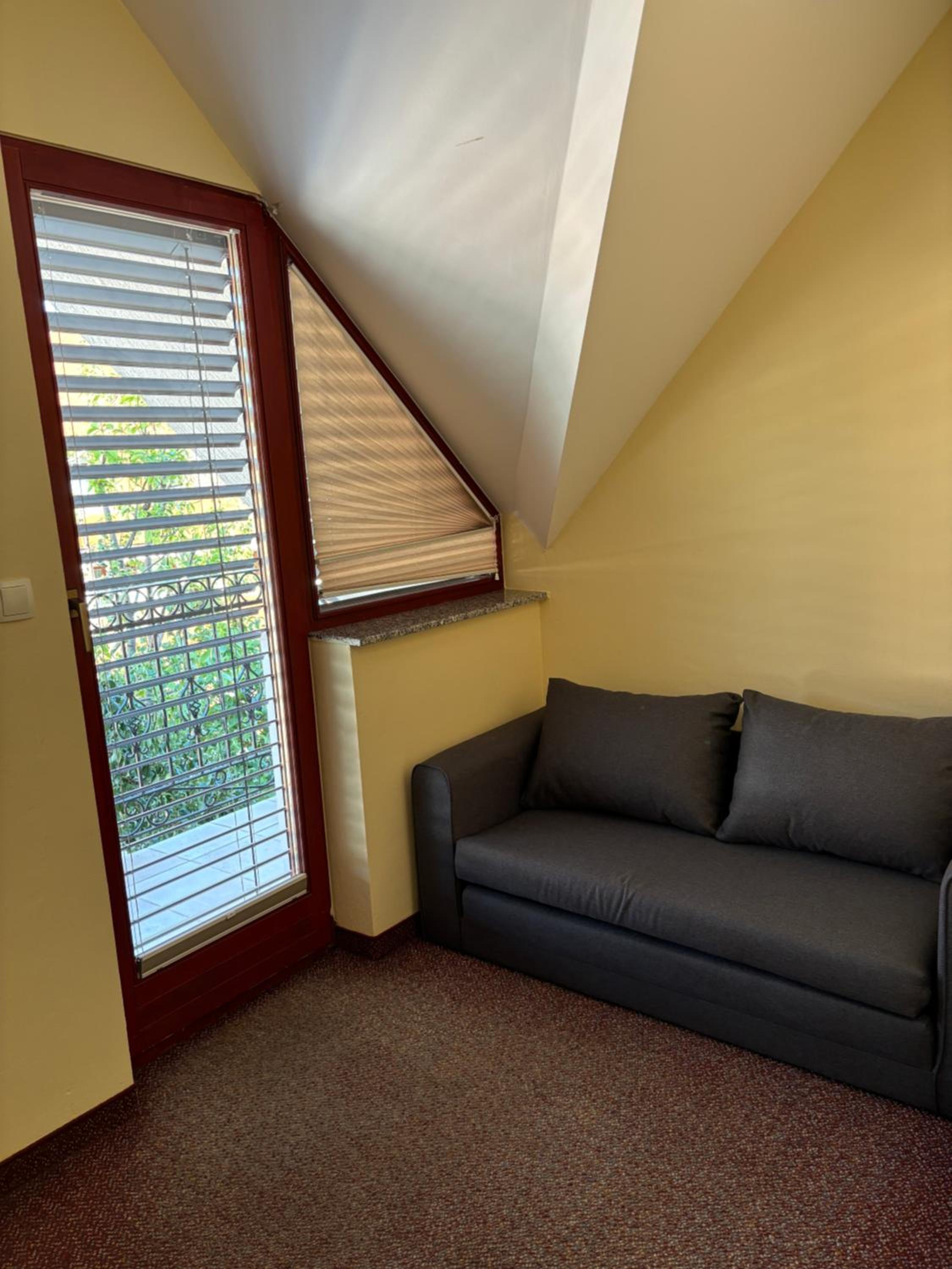 Double Room with Mountain View - Photo 3