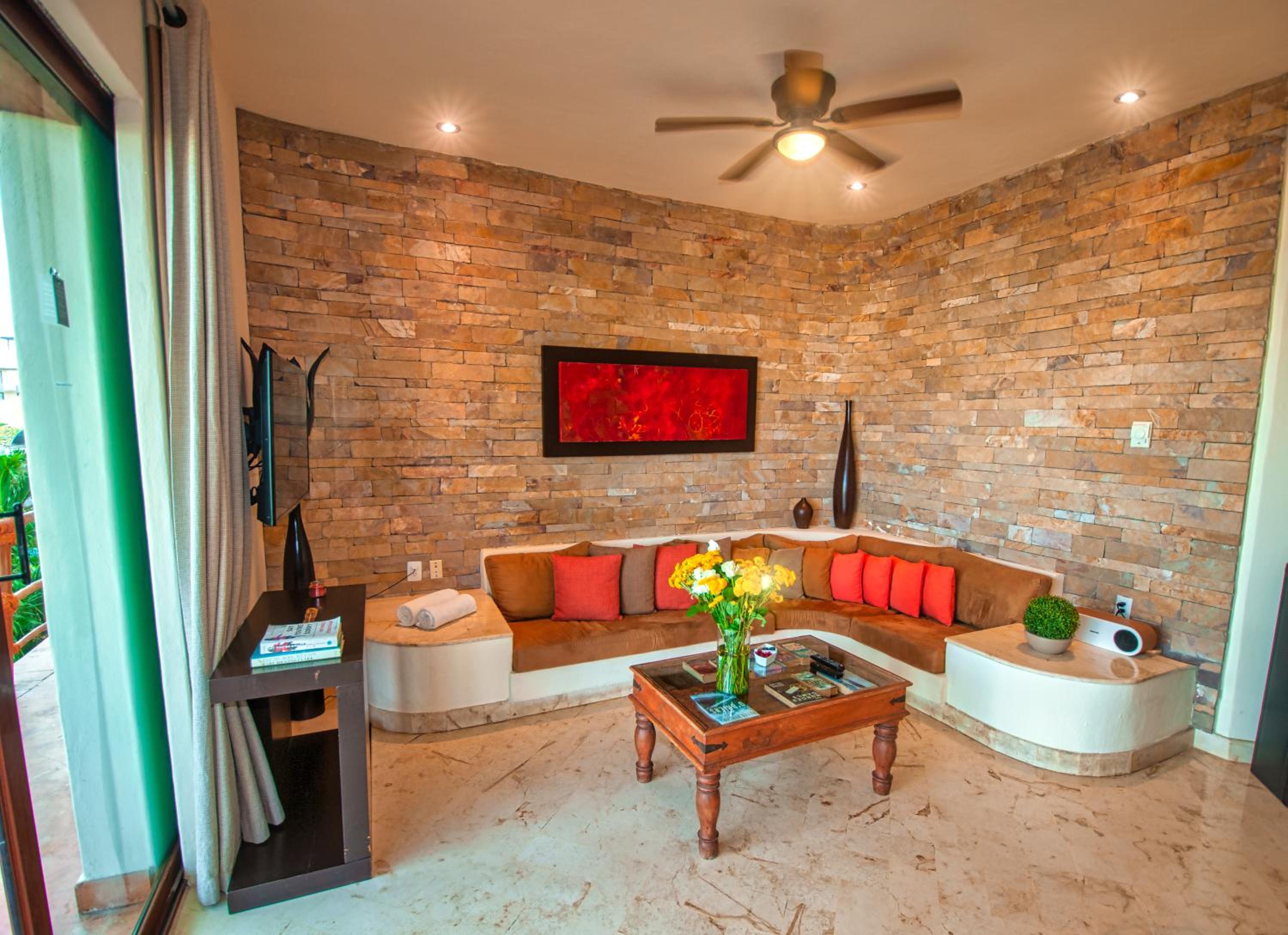 Two-Bedroom Penthouse - Photo 17