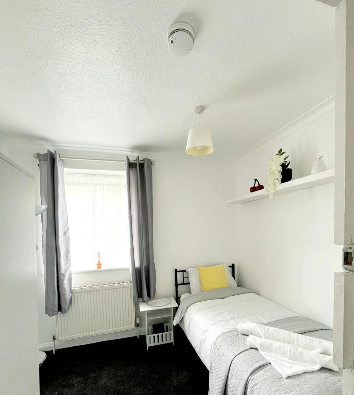 Single Room photo 1