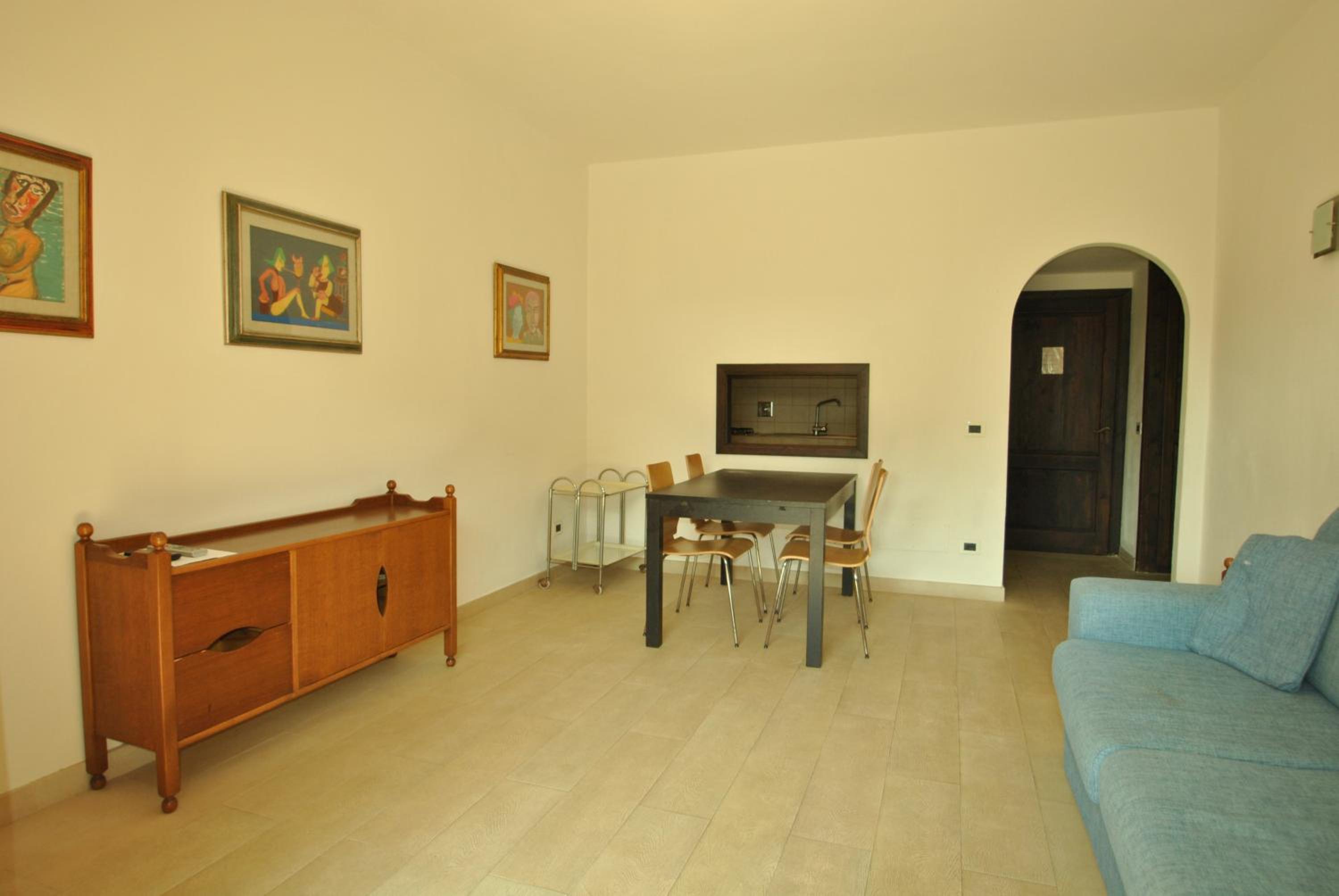 One-Bedroom Apartment With Balcony photo 2