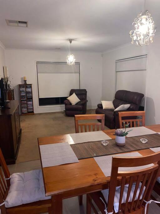 Three-Bedroom House photo 2