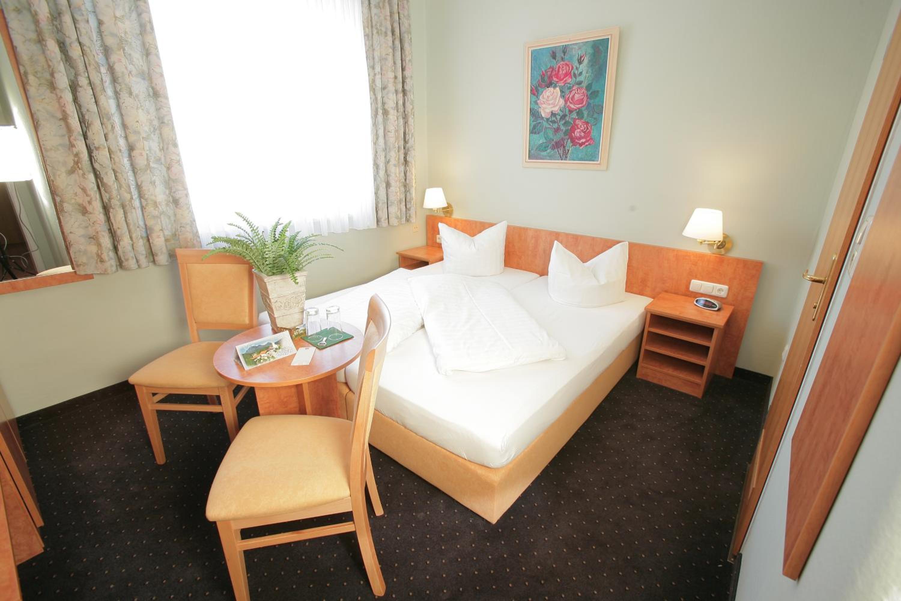 Double Room - Photo 8