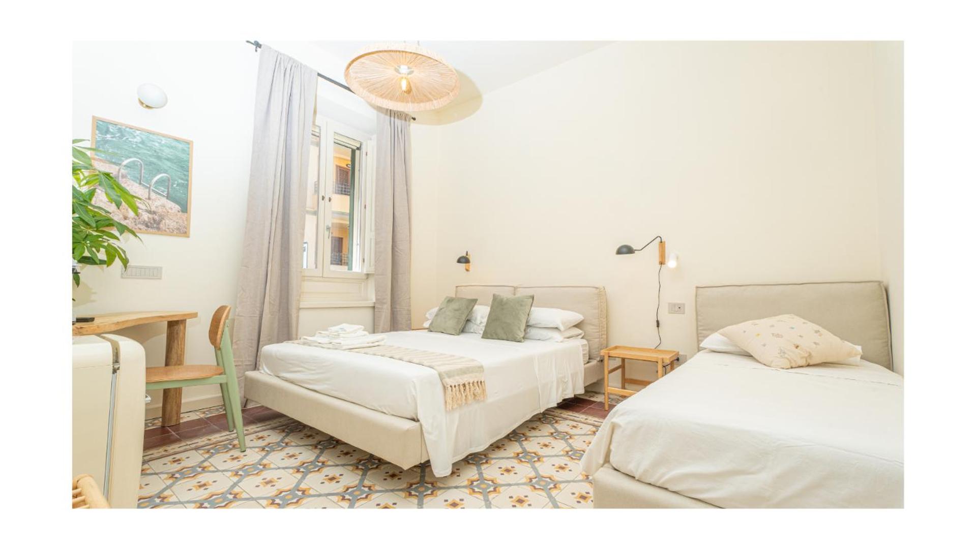 Deluxe Room (2 Adults + 1 Child) photo 1