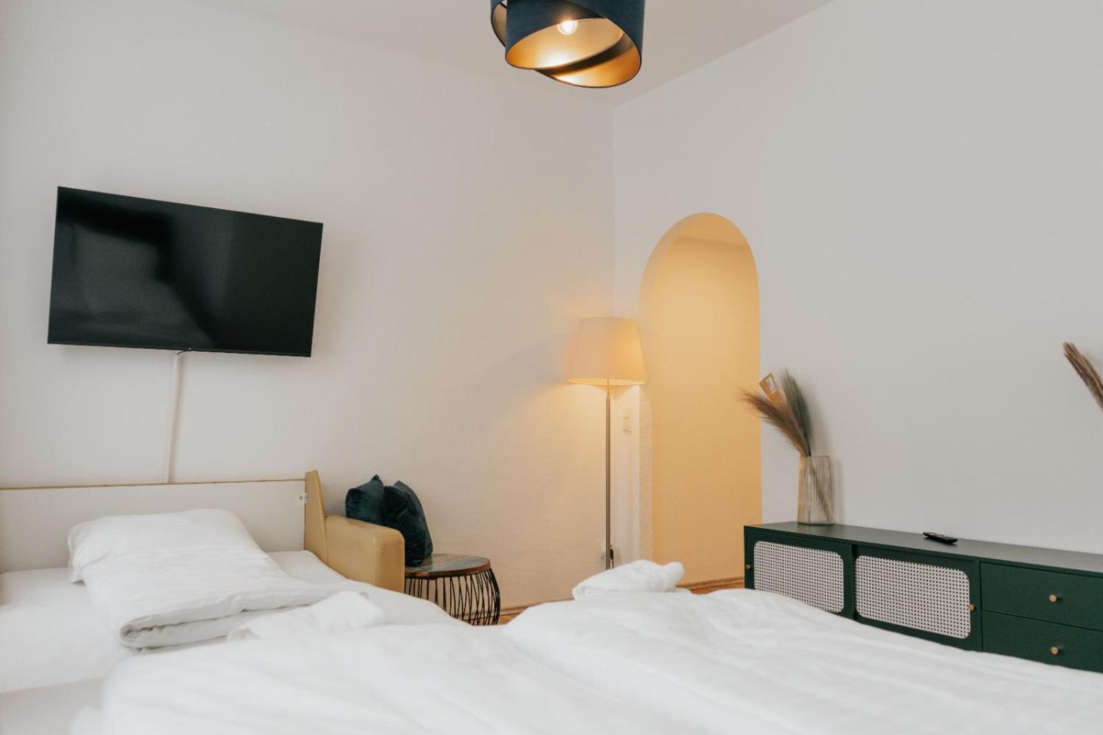 Studio Apartment with One Double Bed photo 2