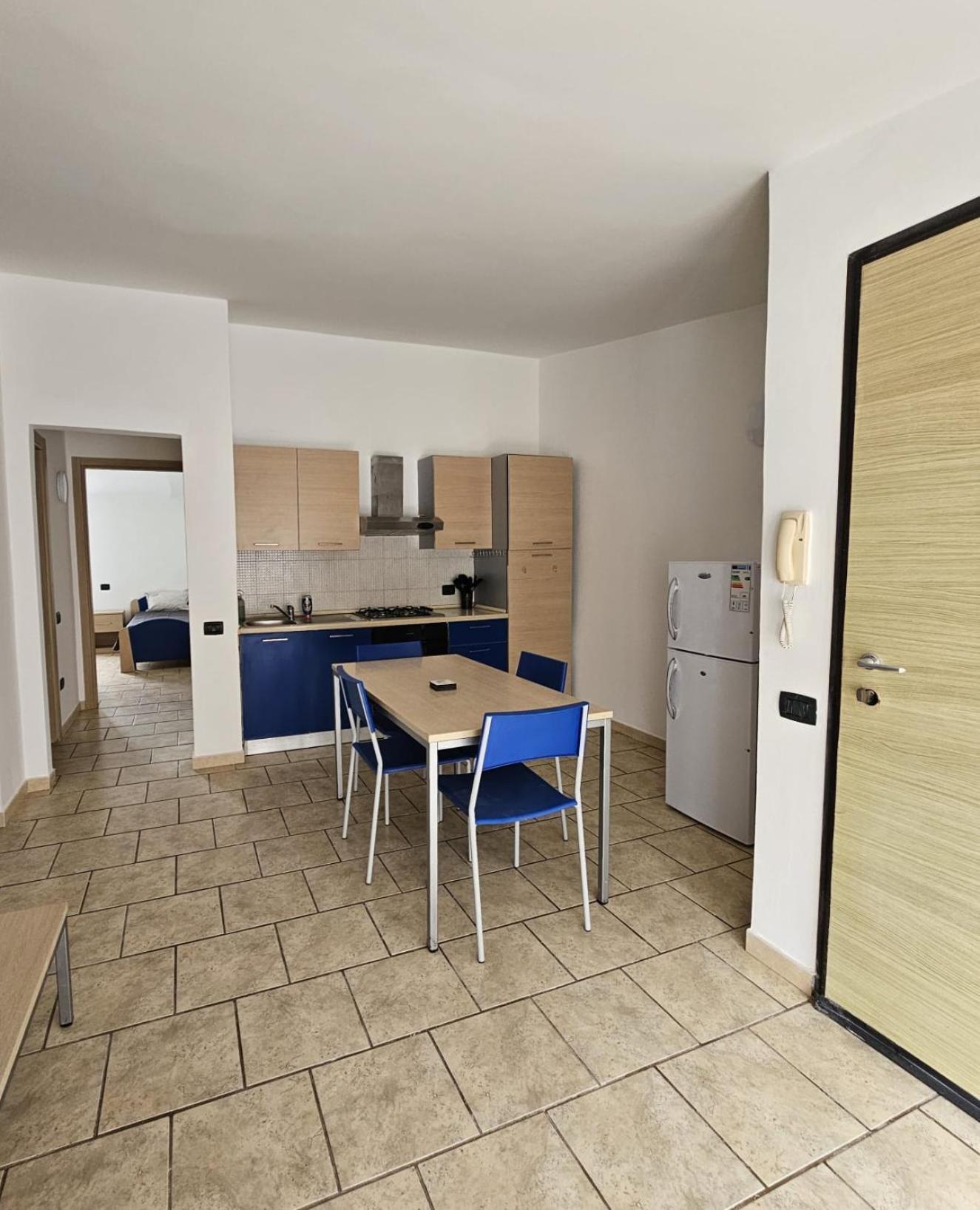 Two-Bedroom Apartment with Pool View photo 3